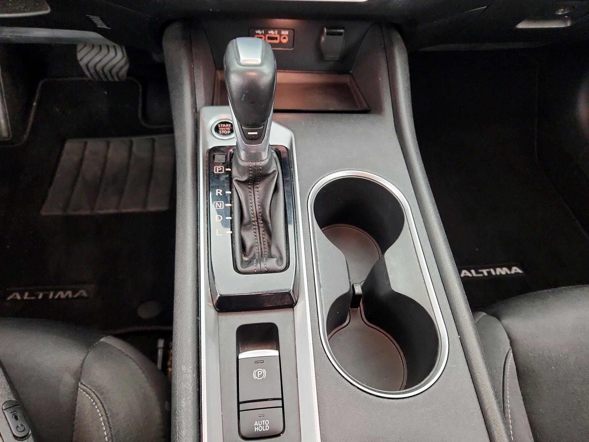 Thumbnail: 2019 Nissan Altima - 17