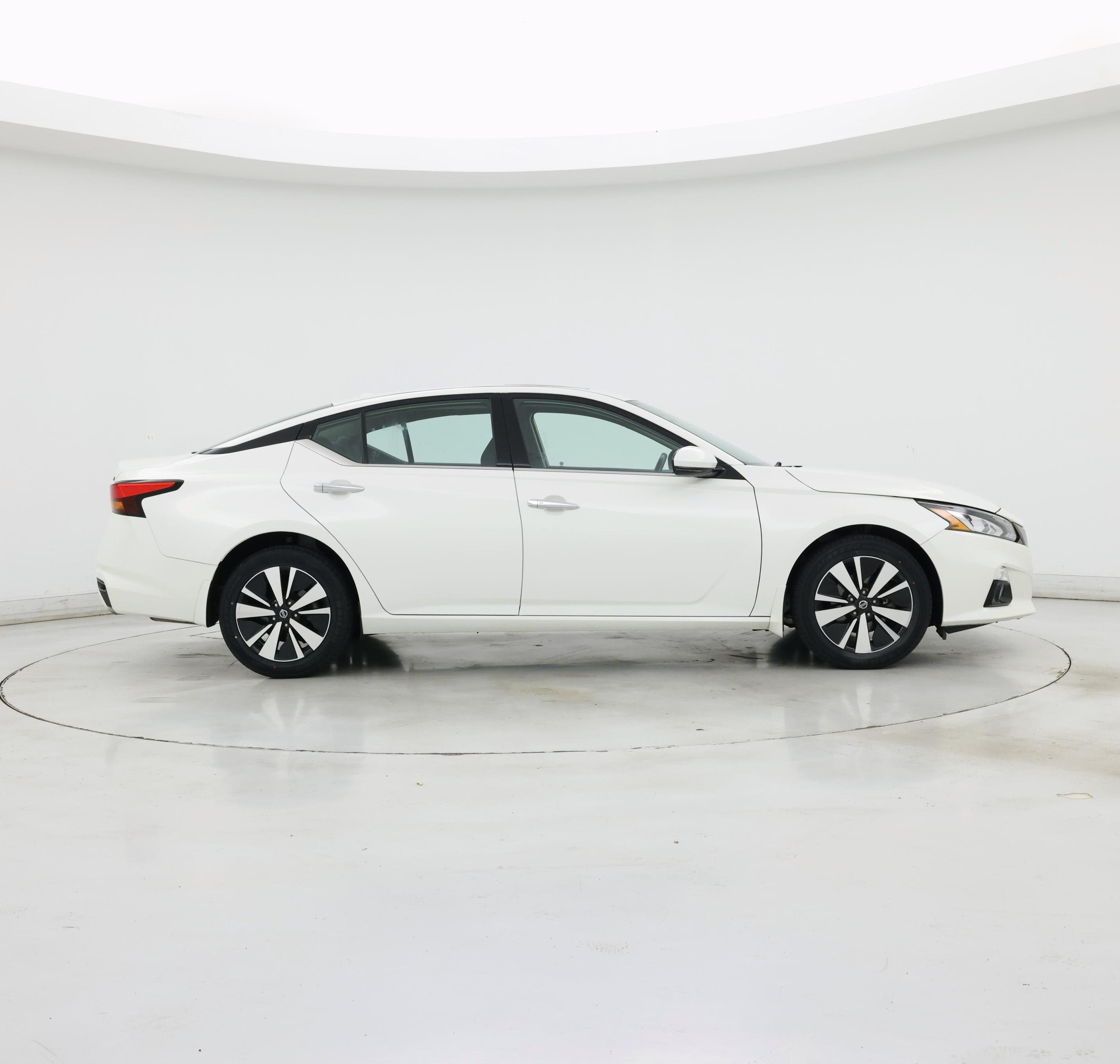 Thumbnail: 2019 Nissan Altima - 7