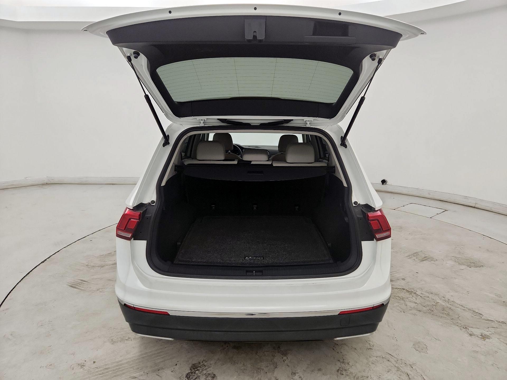 Thumbnail: 2020 Volkswagen Tiguan - 20