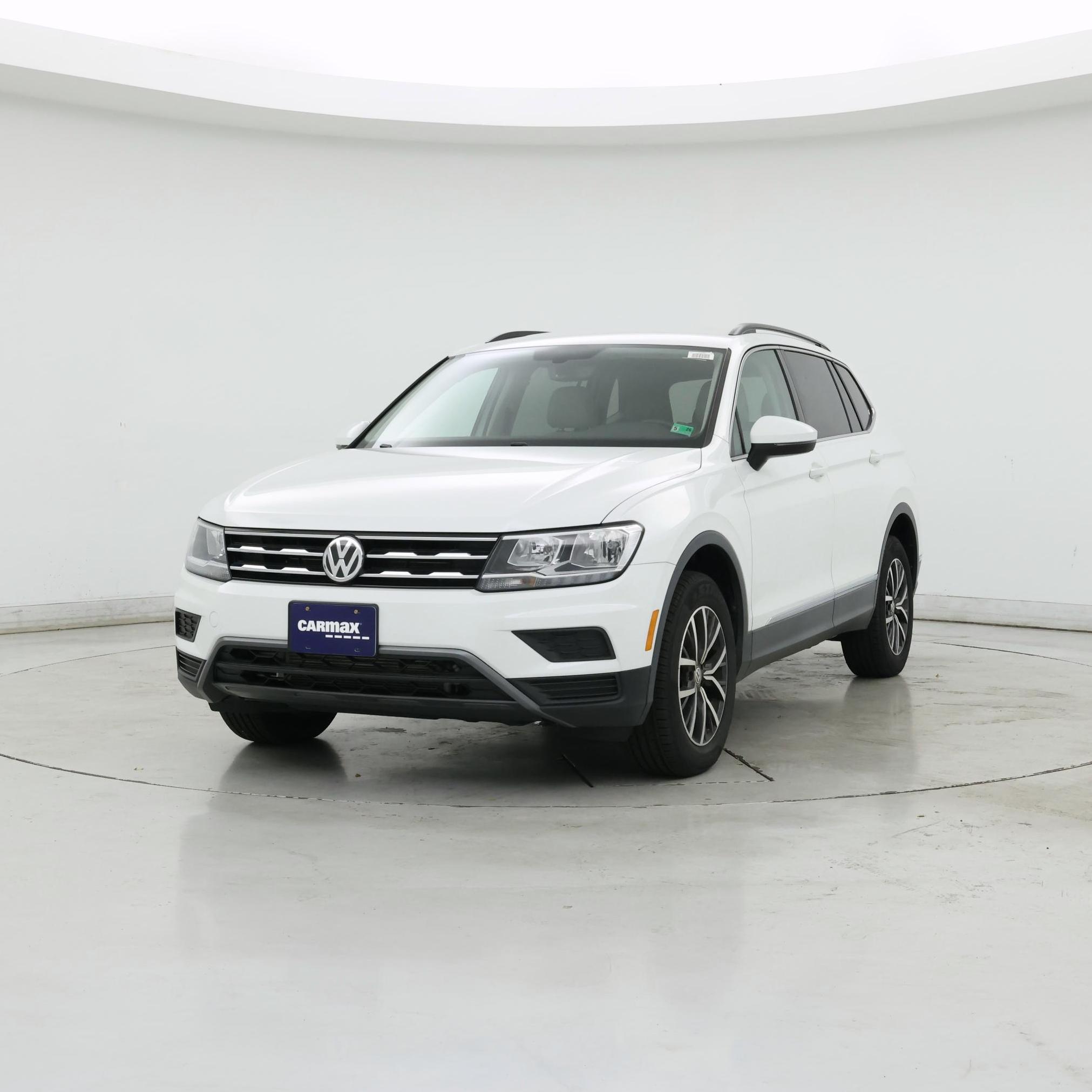 Thumbnail: 2020 Volkswagen Tiguan - 4
