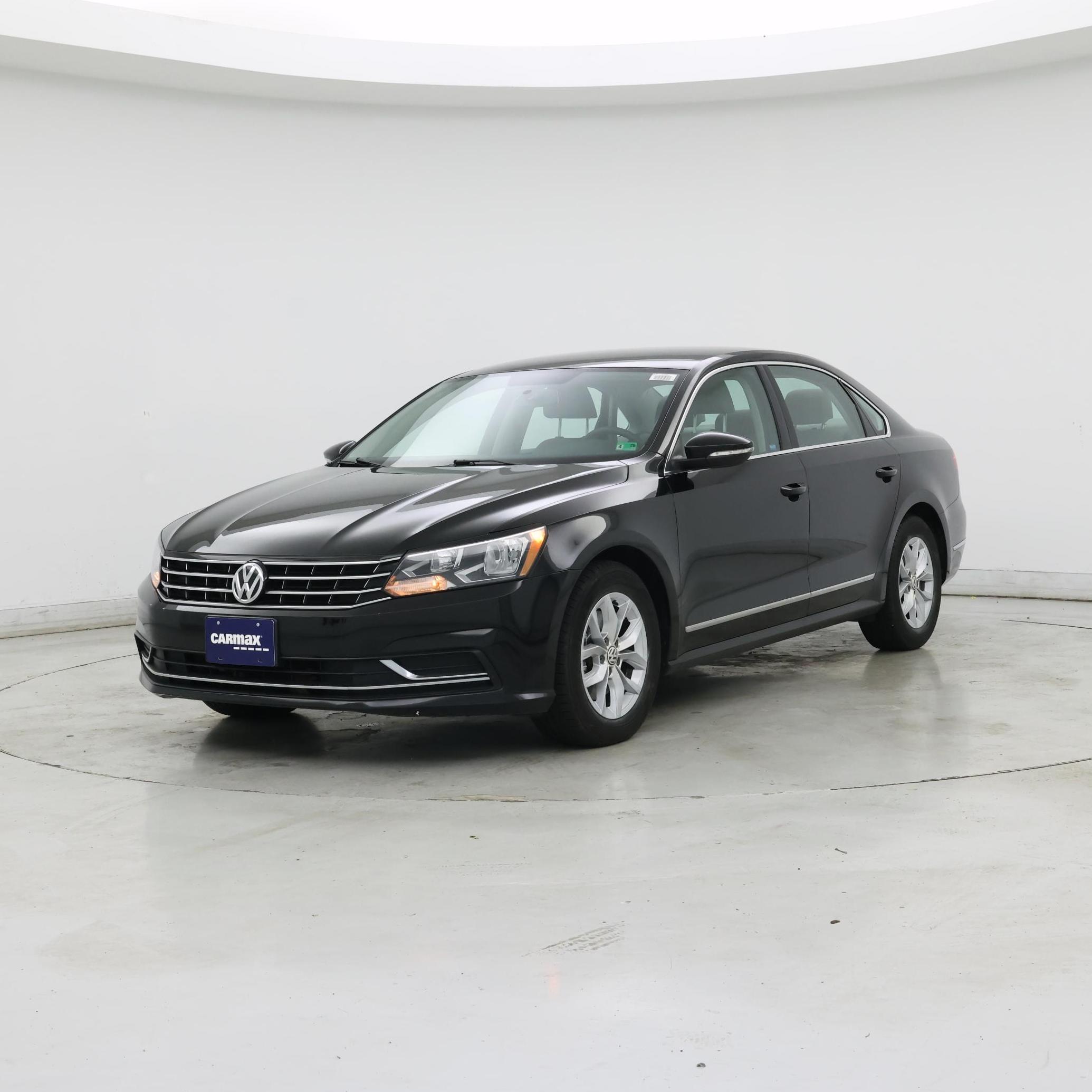 Thumbnail: 2016 Volkswagen Passat - 4