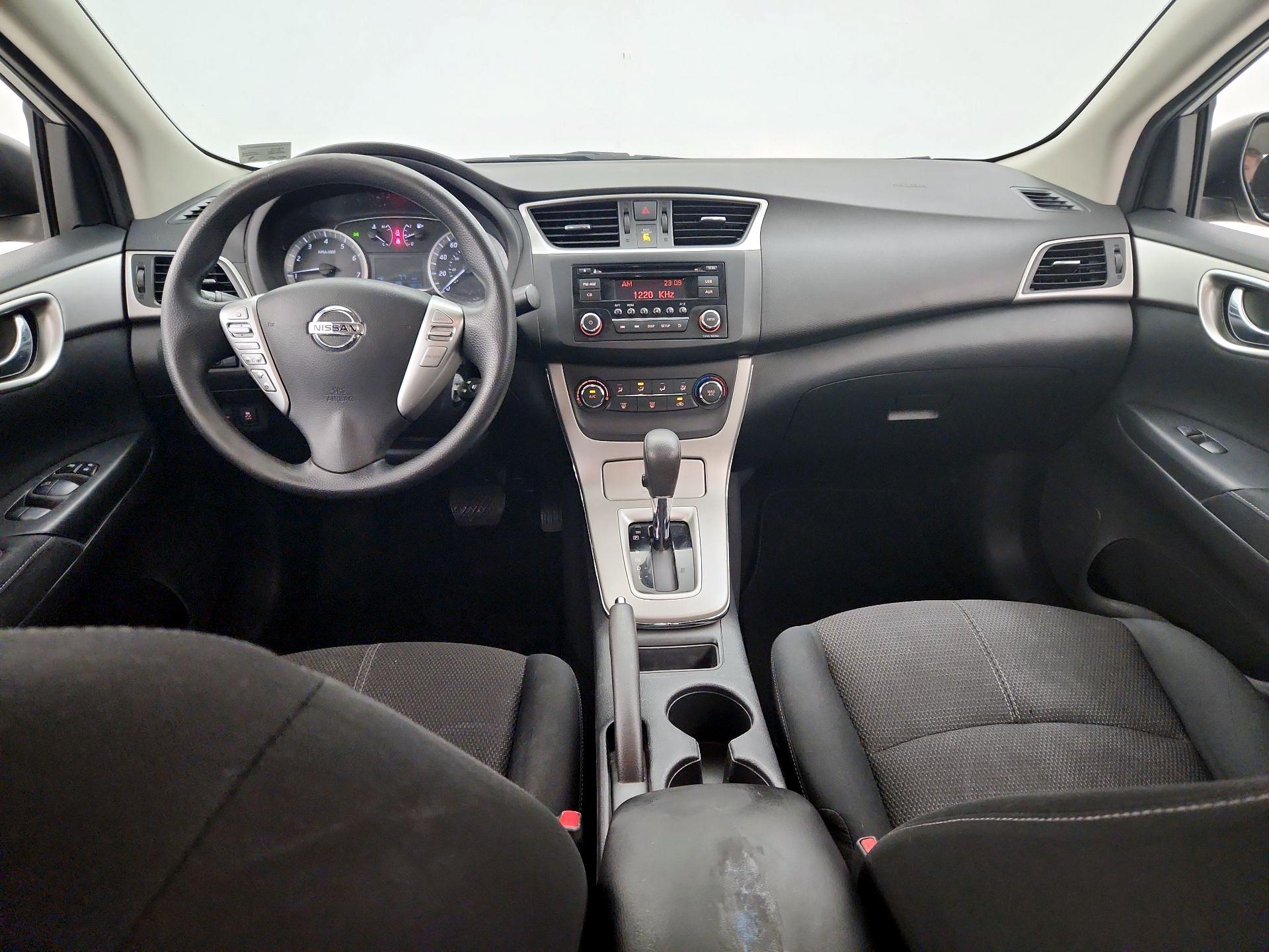 Thumbnail: 2015 Nissan Sentra - 9