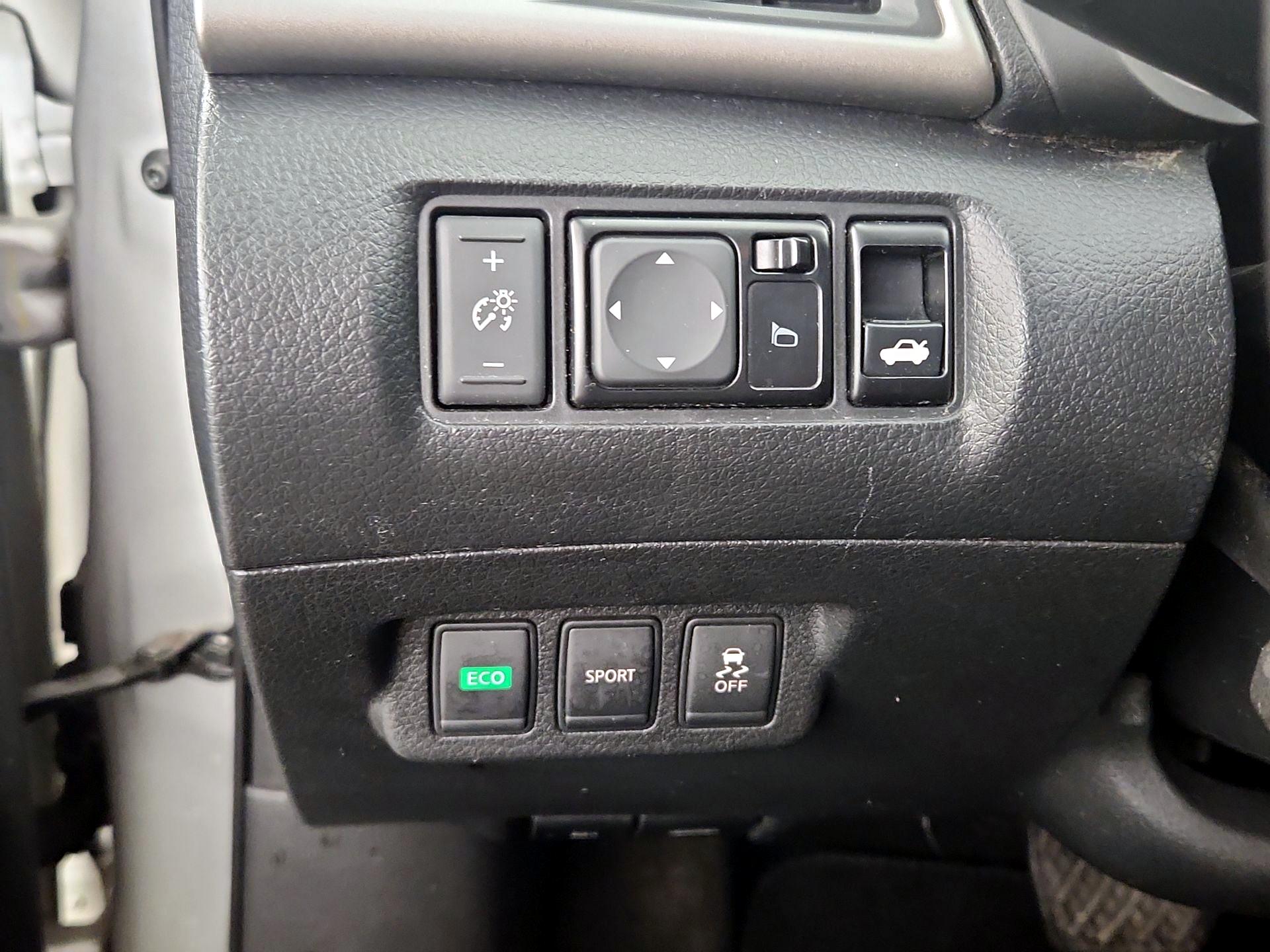 Thumbnail: 2015 Nissan Sentra - 13
