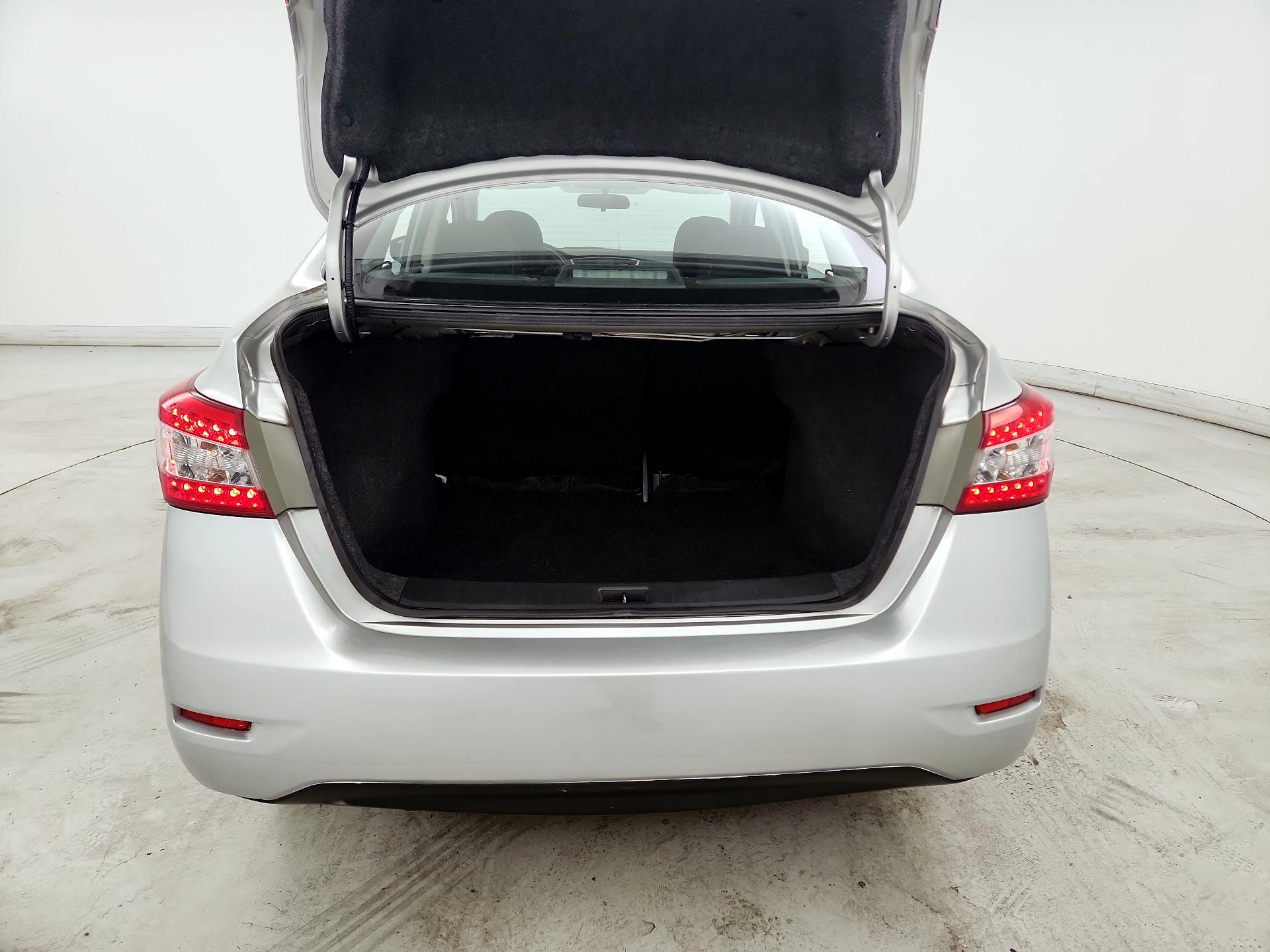 Thumbnail: 2015 Nissan Sentra - 19