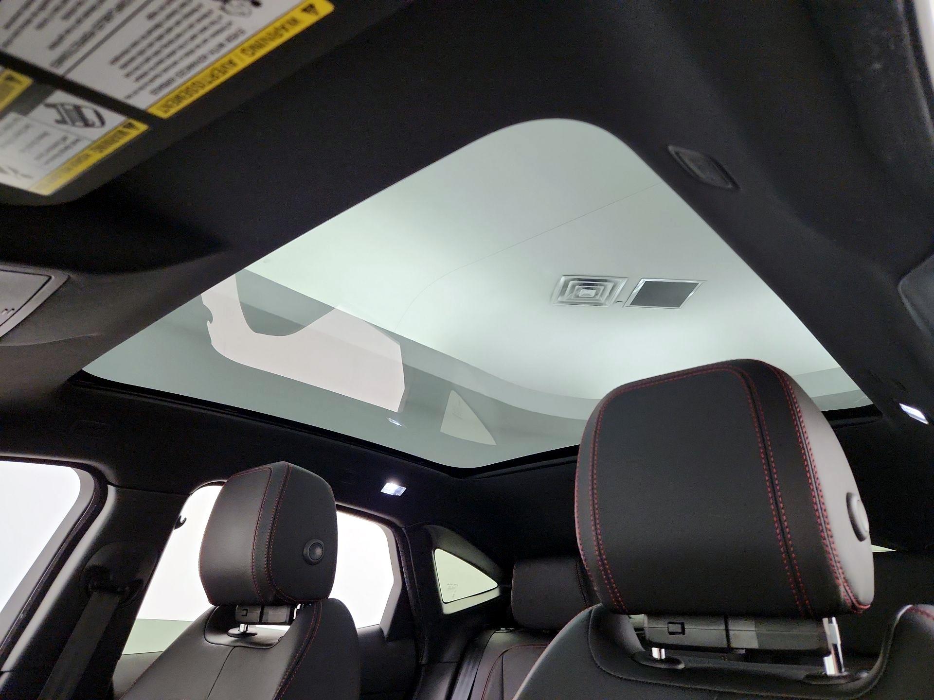 Thumbnail: 2020 Jaguar E-Pace - 20