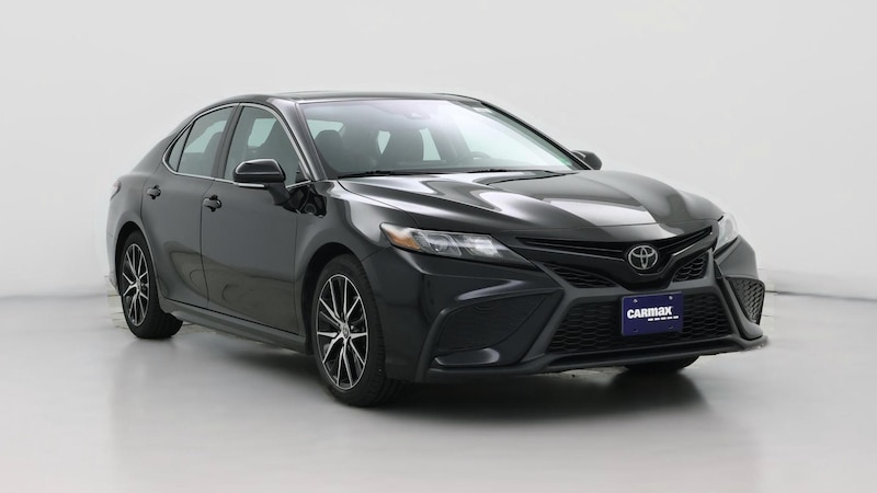 2022 Toyota Camry SE Hero Image