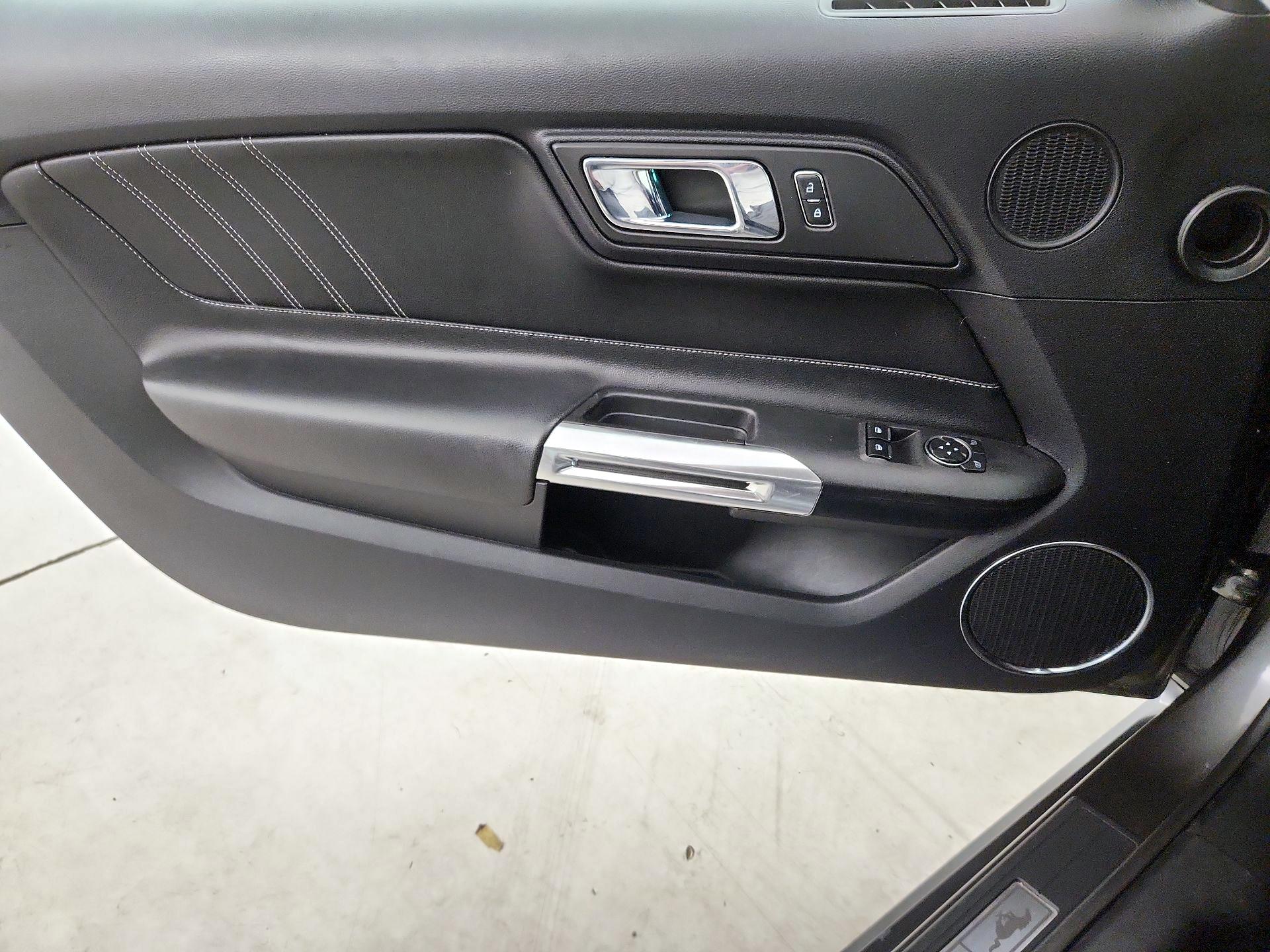 Thumbnail: 2015 Ford Mustang - 12