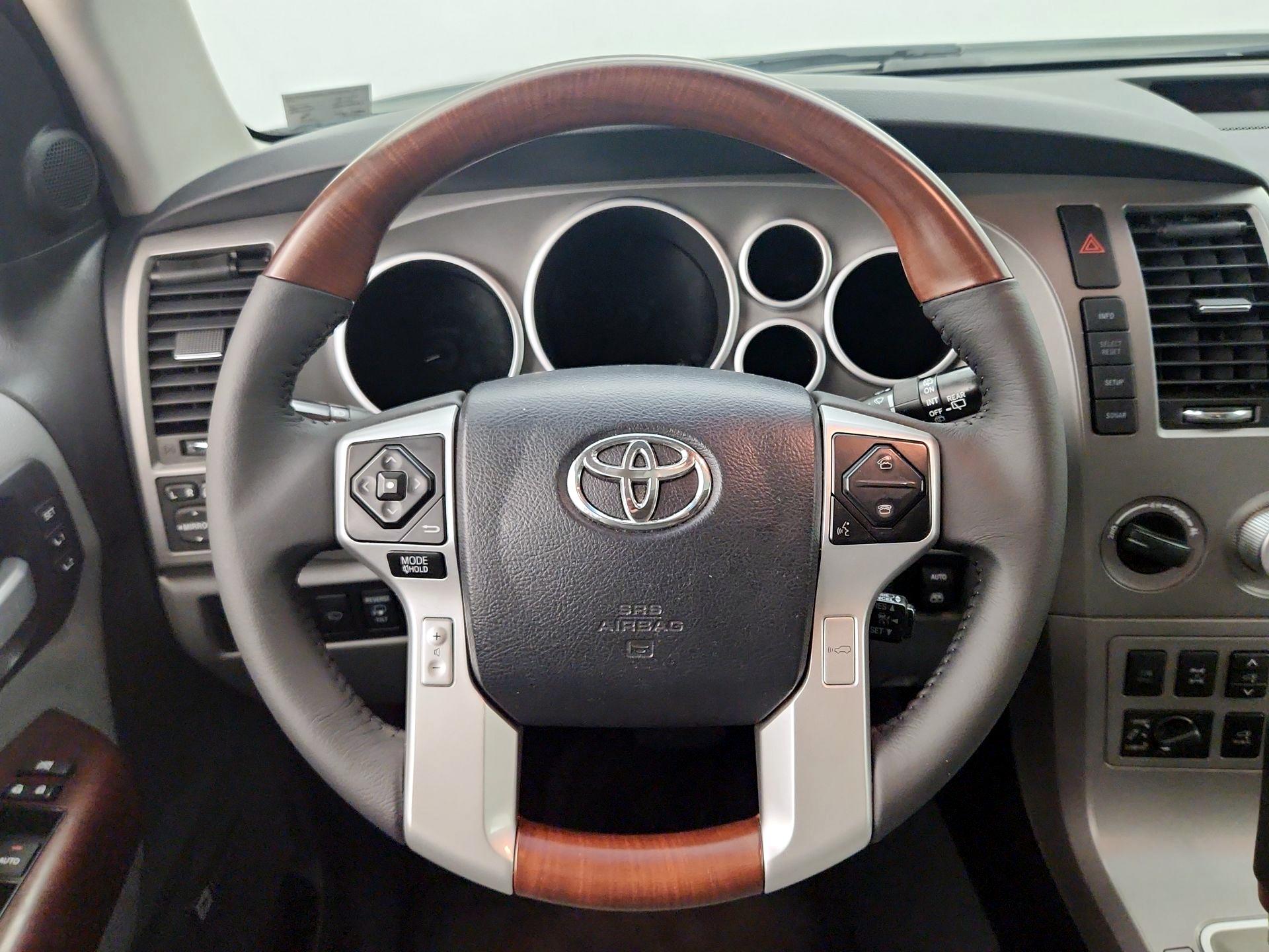 Thumbnail: 2016 Toyota Sequoia - 10