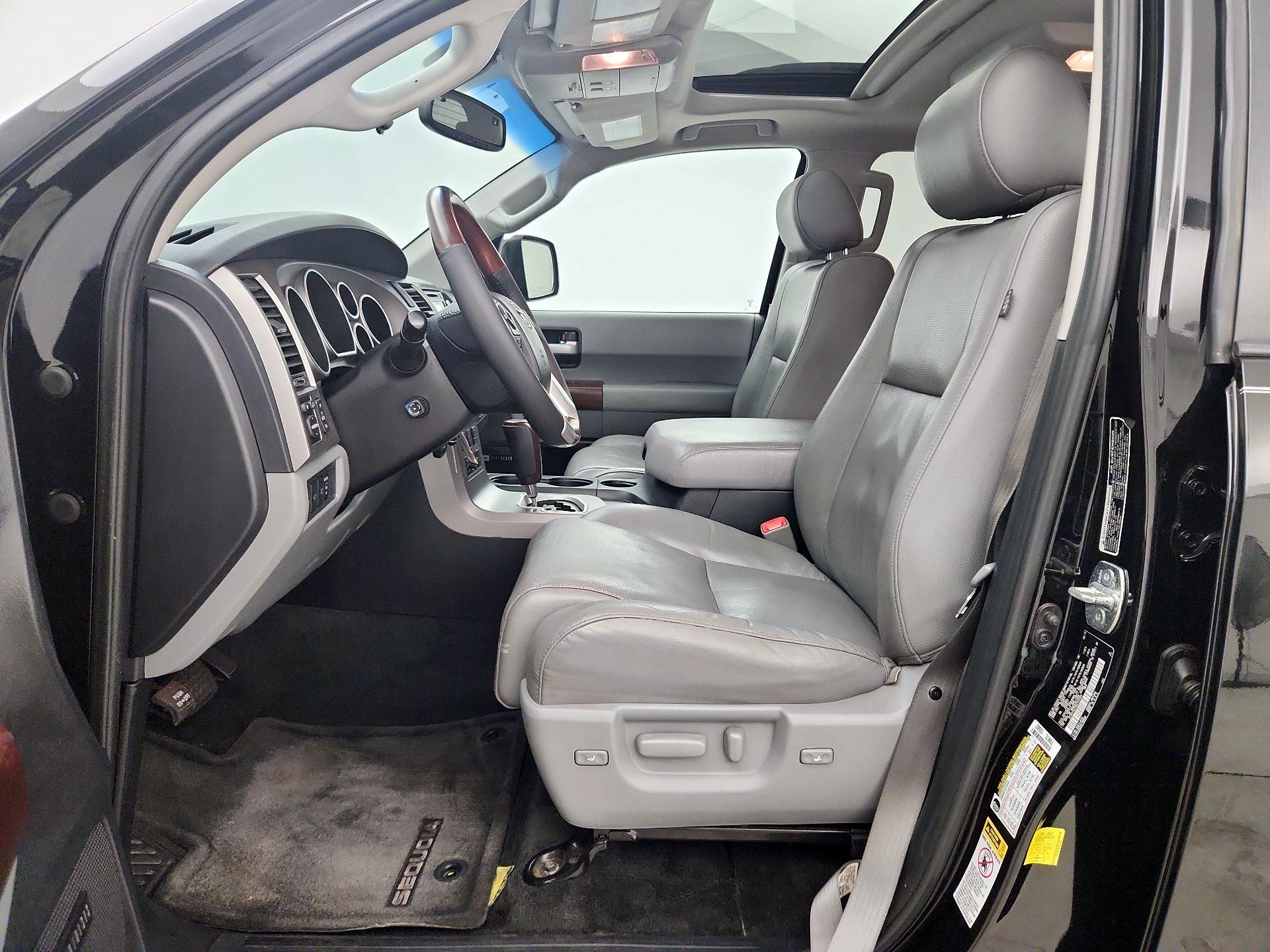 Thumbnail: 2016 Toyota Sequoia - 11