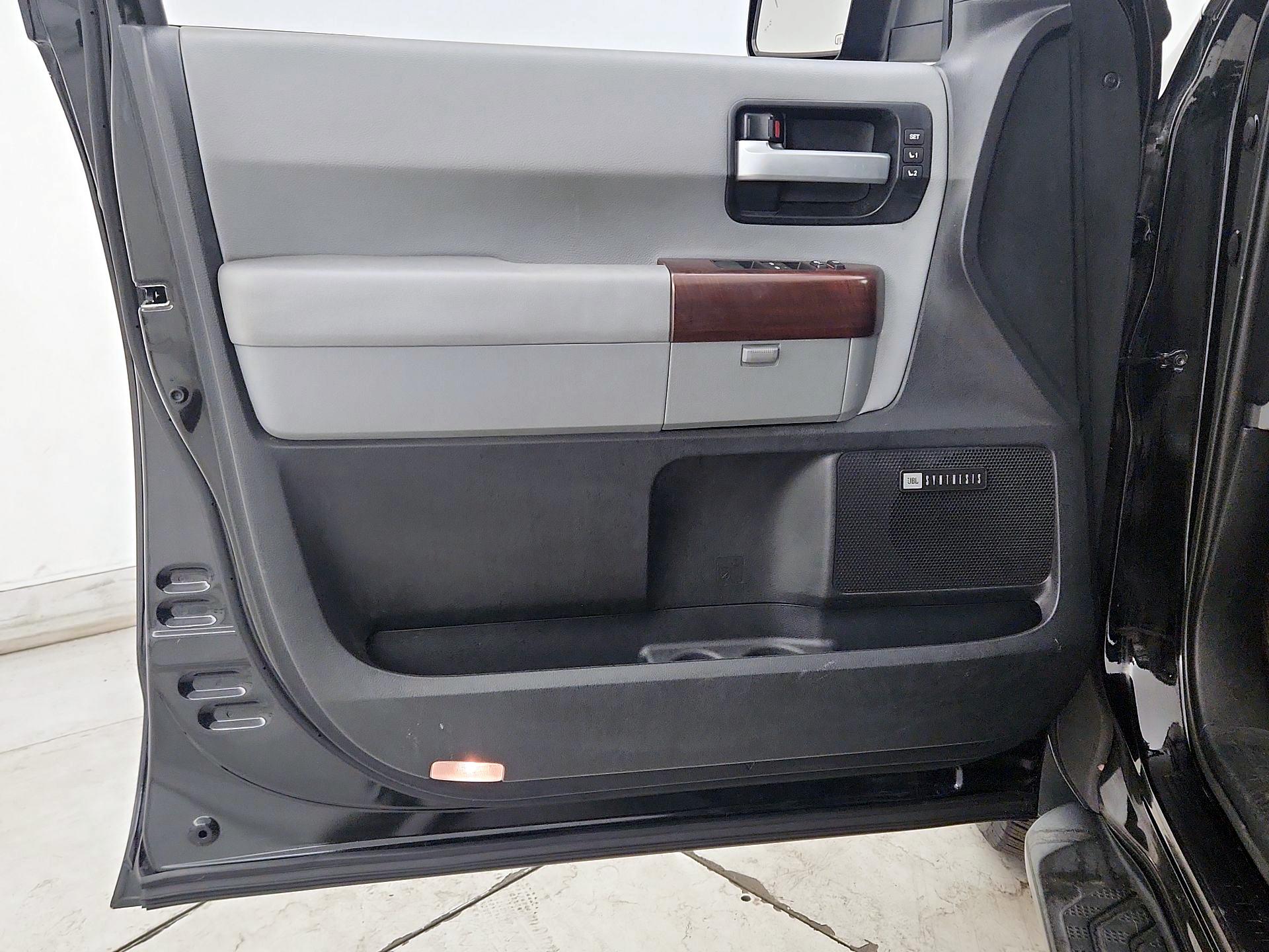 Thumbnail: 2016 Toyota Sequoia - 12