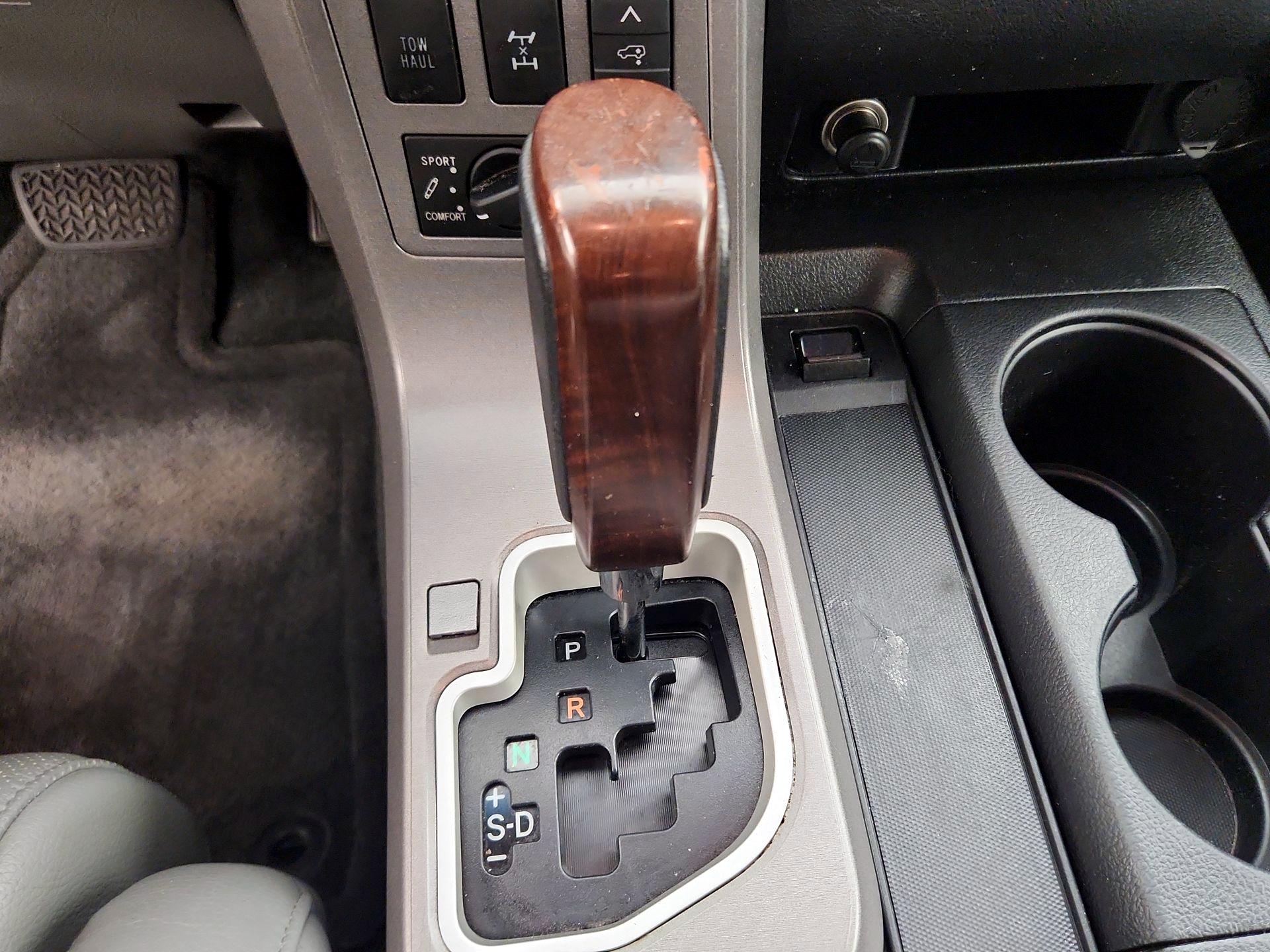 Thumbnail: 2016 Toyota Sequoia - 18