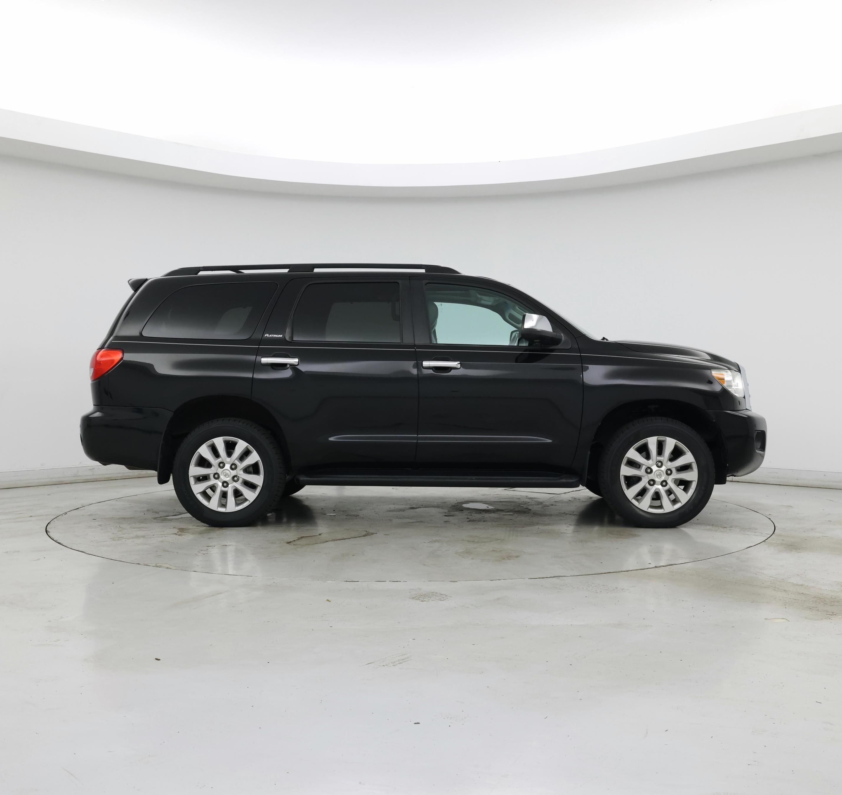 Thumbnail: 2016 Toyota Sequoia - 7