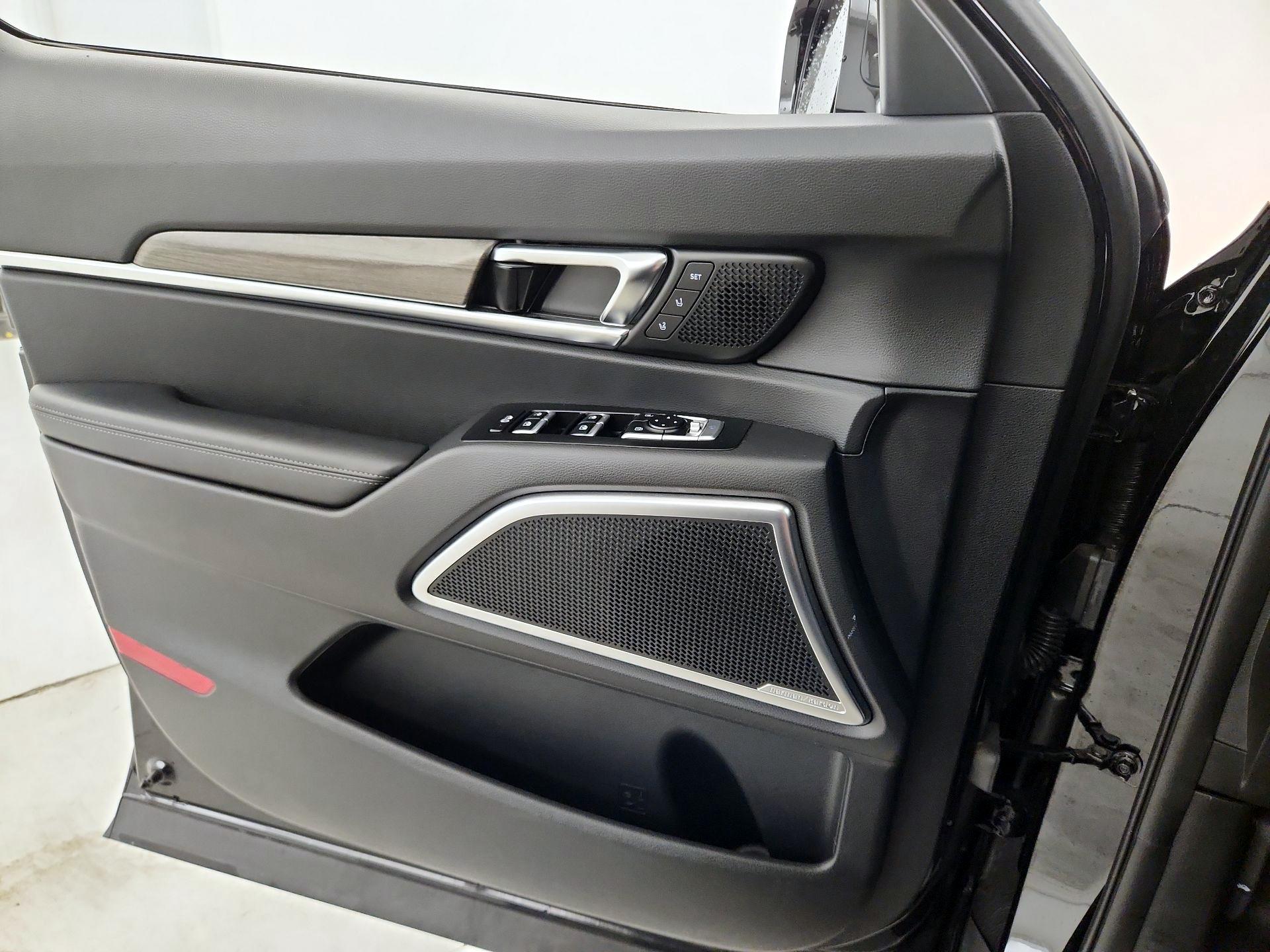 Thumbnail: 2020 Kia Telluride - 12