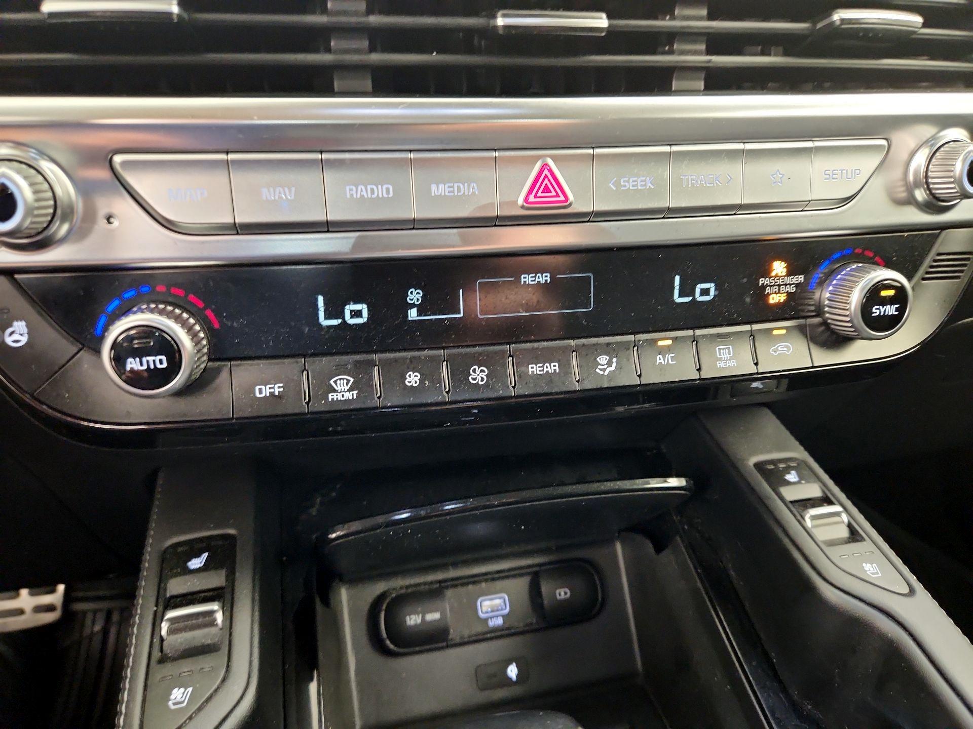 Thumbnail: 2020 Kia Telluride - 17