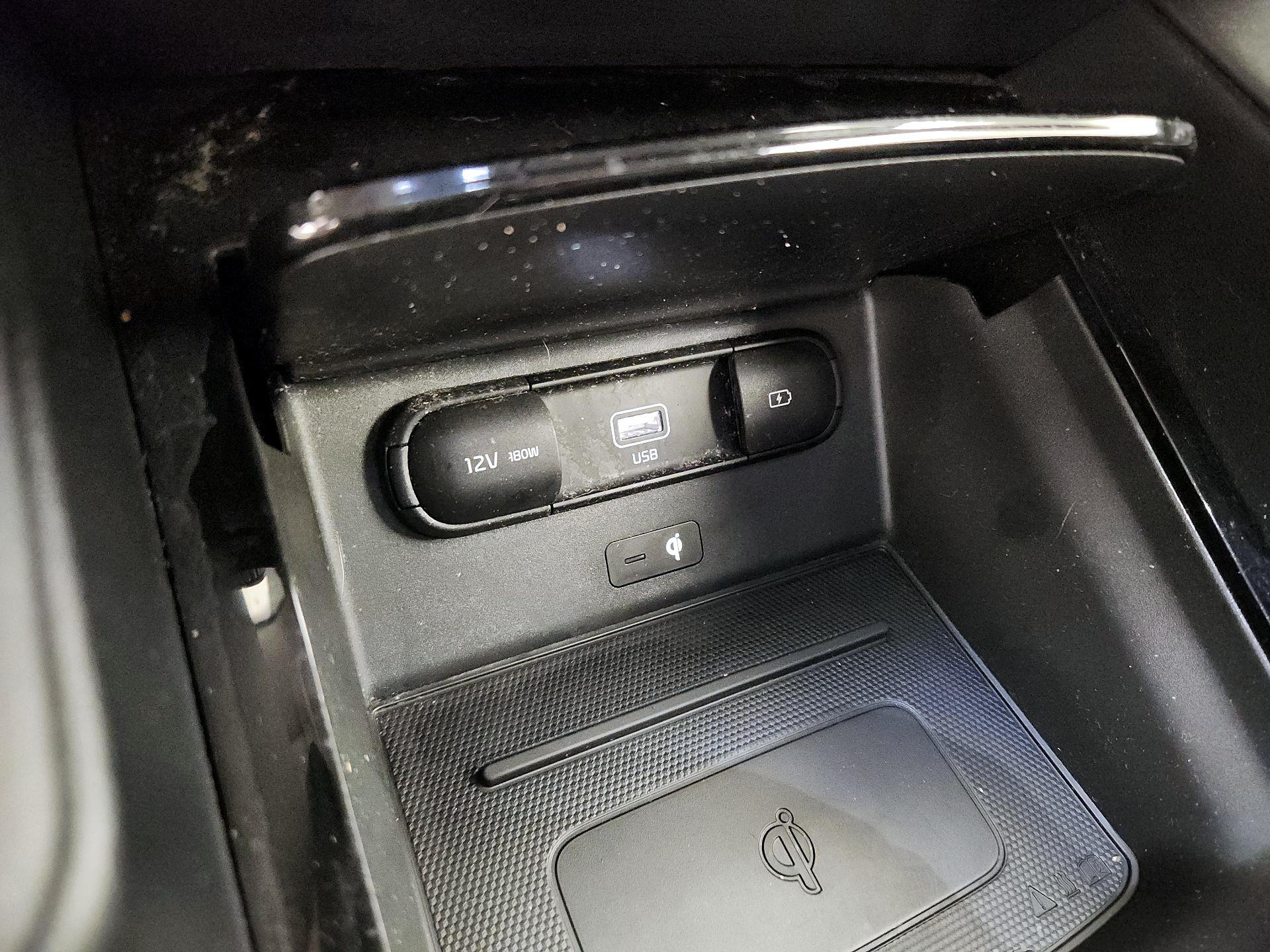 Thumbnail: 2020 Kia Telluride - 19