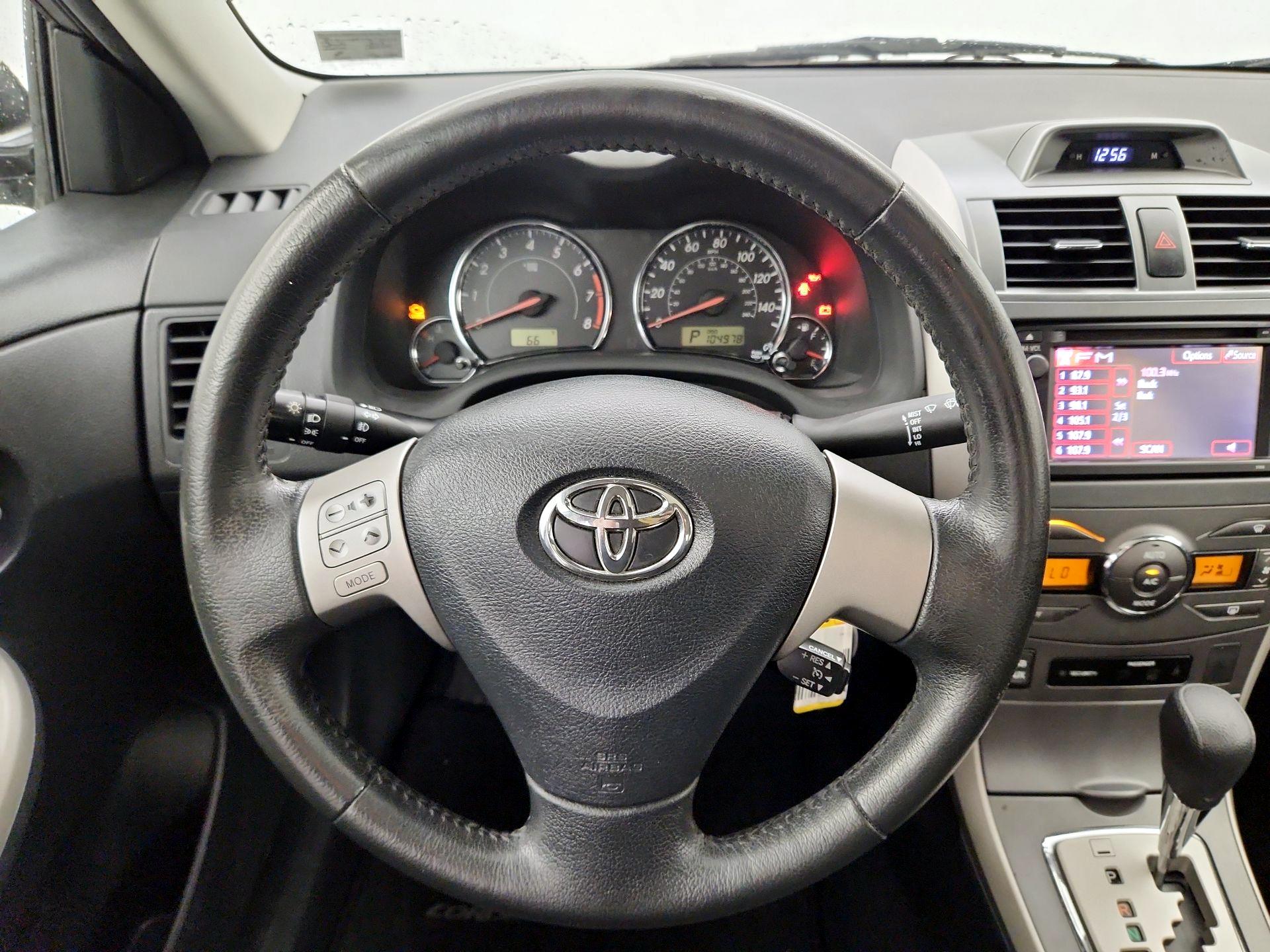 Thumbnail: 2013 Toyota Corolla - 10