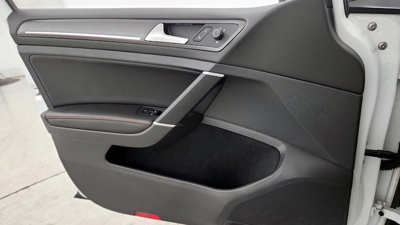 2020 Volkswagen Golf GTI Autobahn 12