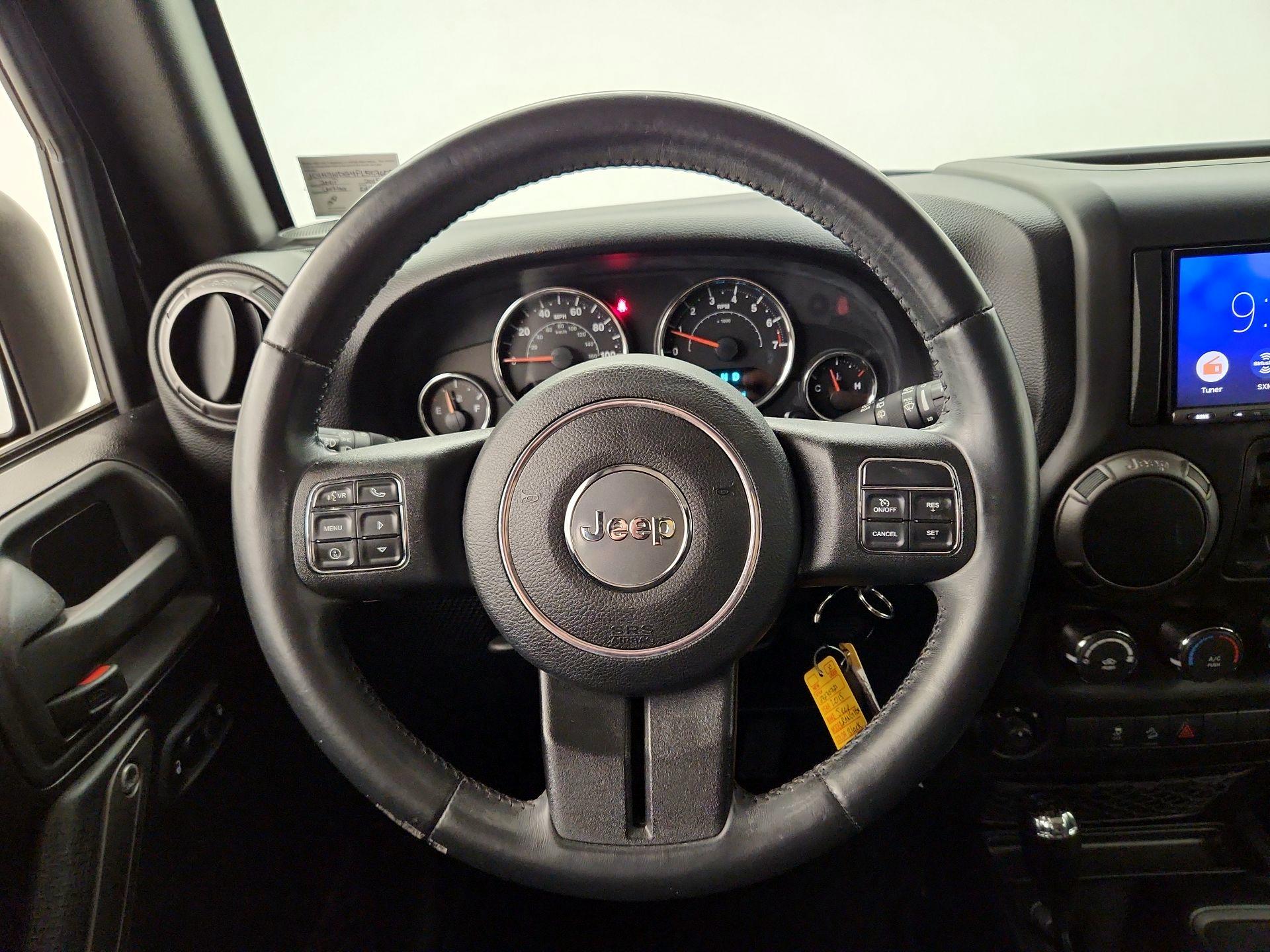 Thumbnail: 2015 Jeep Wrangler - 10