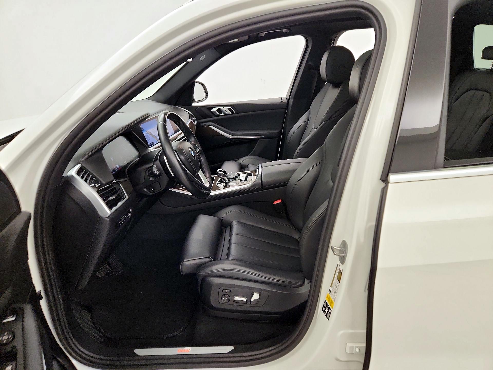 Thumbnail: 2022 BMW X5 - 11