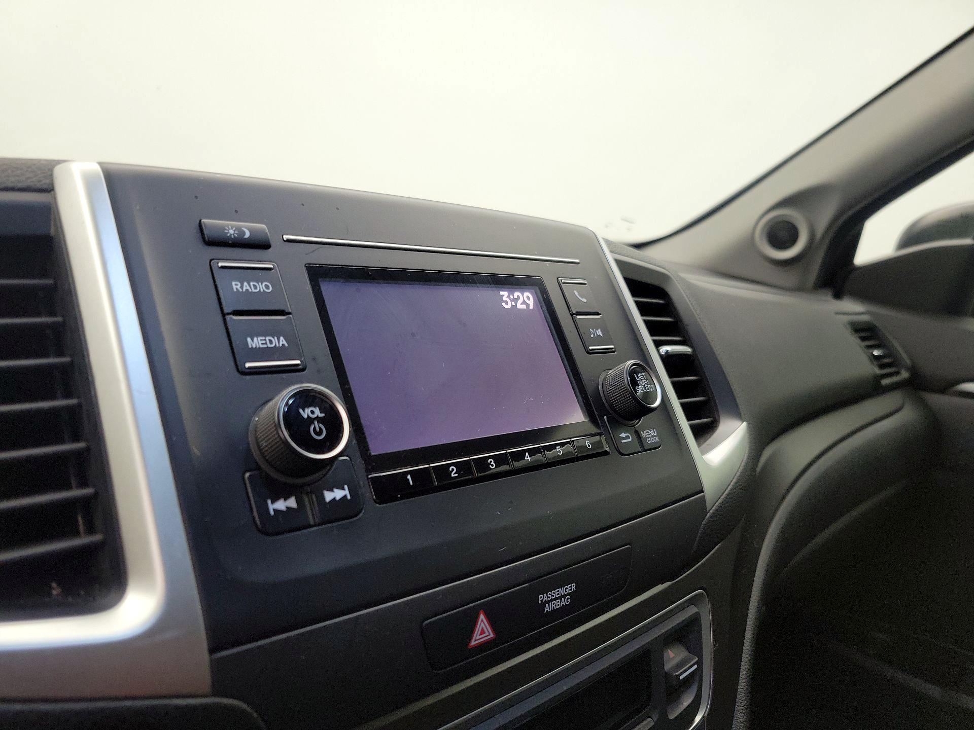 Thumbnail: 2019 Honda Ridgeline - 15