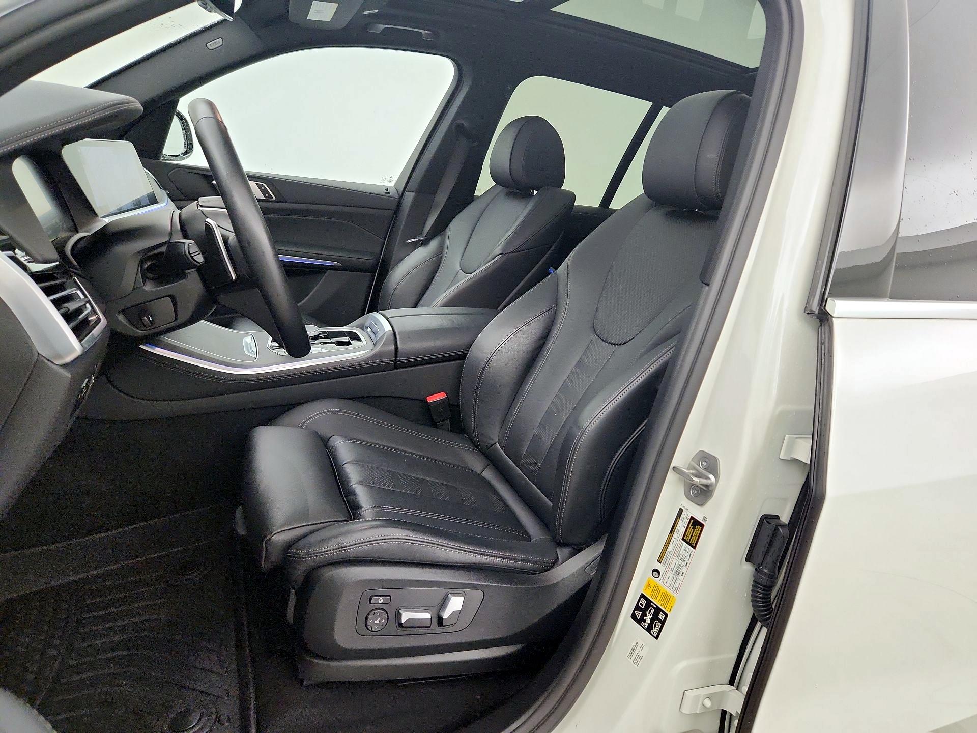 Thumbnail: 2022 BMW X5 - 11