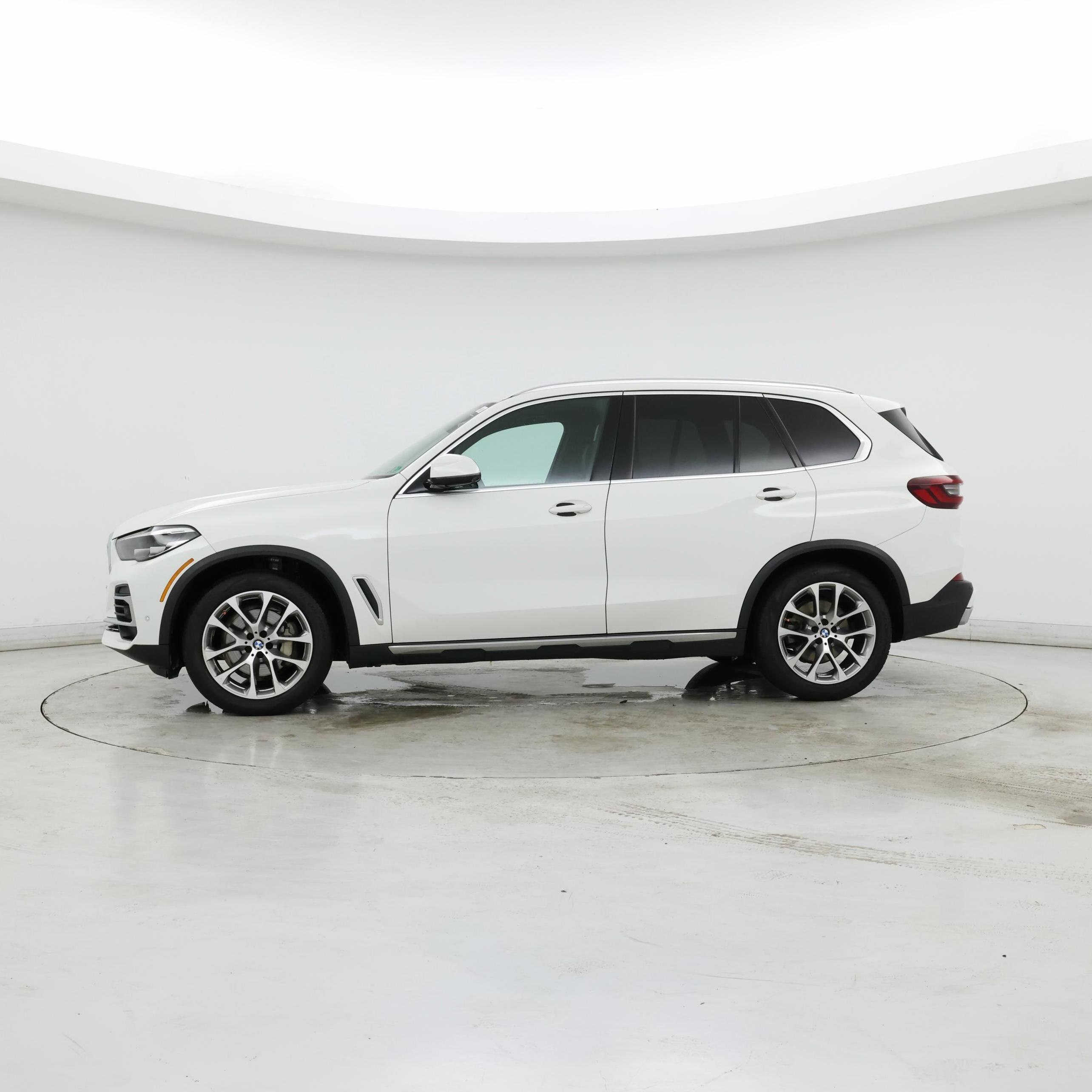 Thumbnail: 2022 BMW X5 - 3