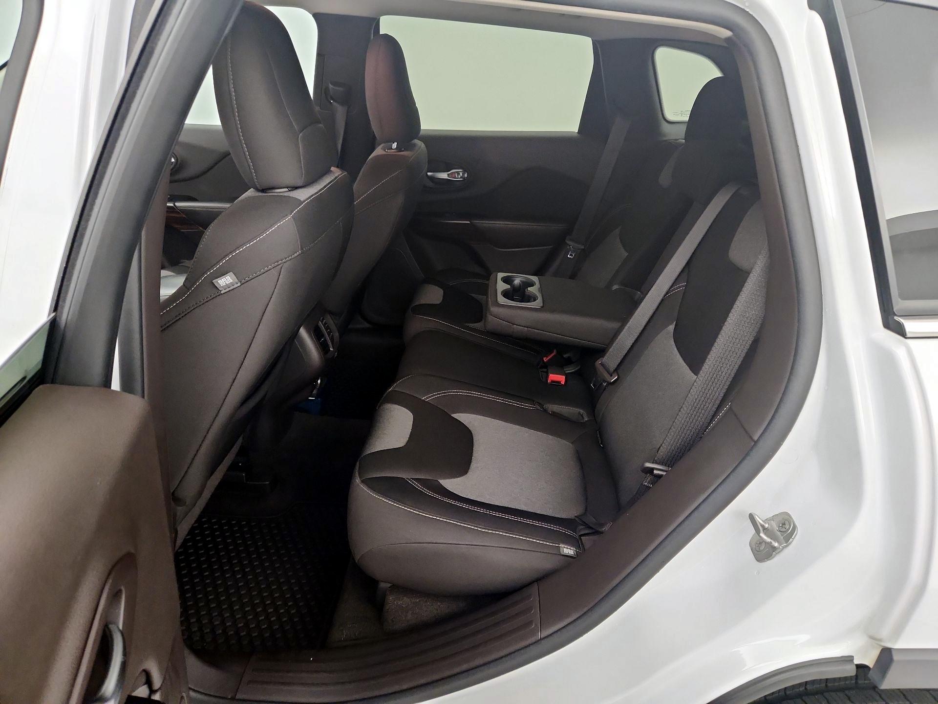 Thumbnail: 2014 Jeep Cherokee - 20