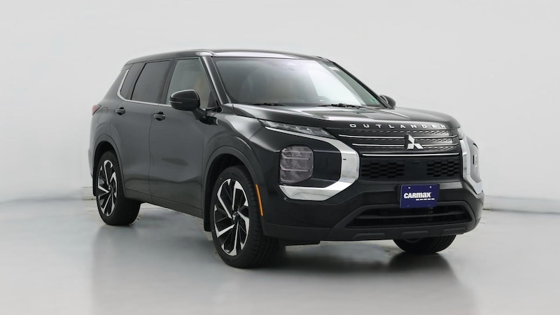 2022 Mitsubishi Outlander ES Hero Image