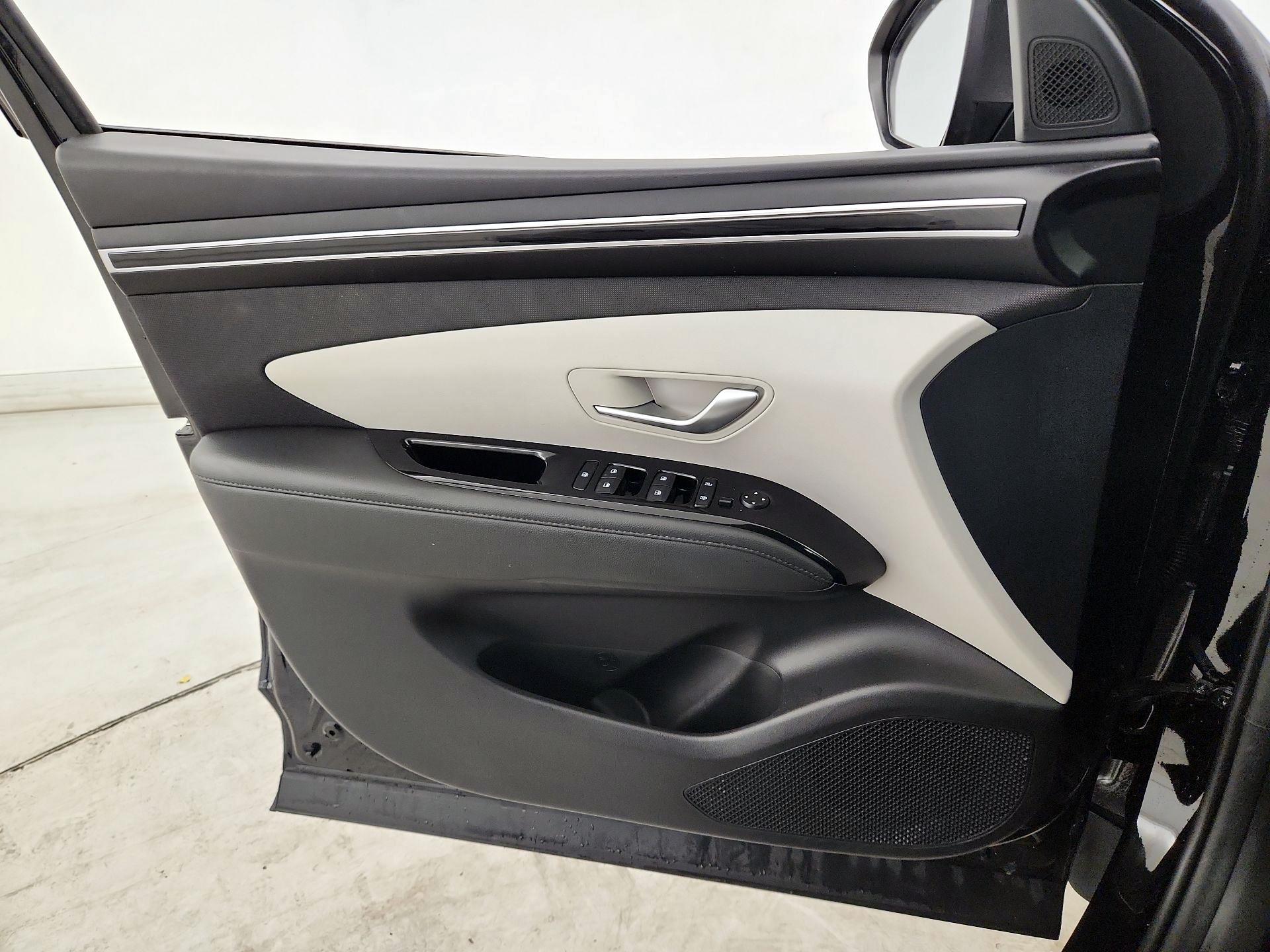 Thumbnail: 2022 Hyundai Tucson - 12