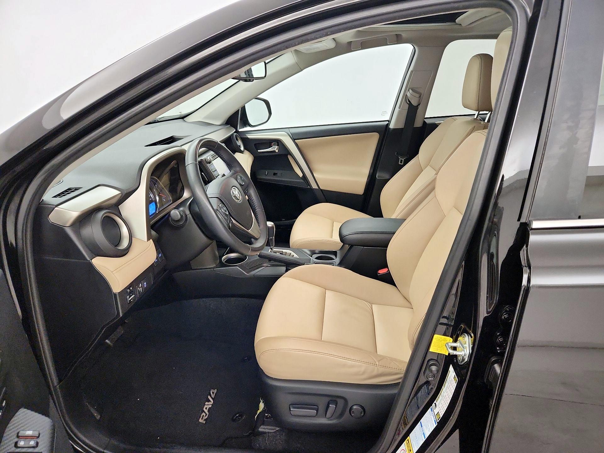 Thumbnail: 2014 Toyota RAV4 - 11
