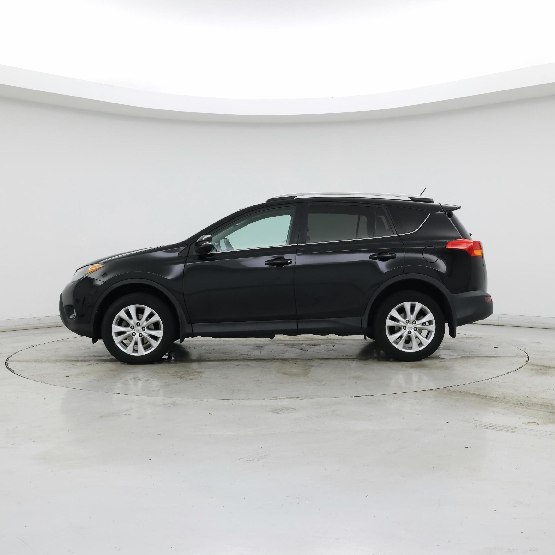 Thumbnail: 2014 Toyota RAV4 - 3