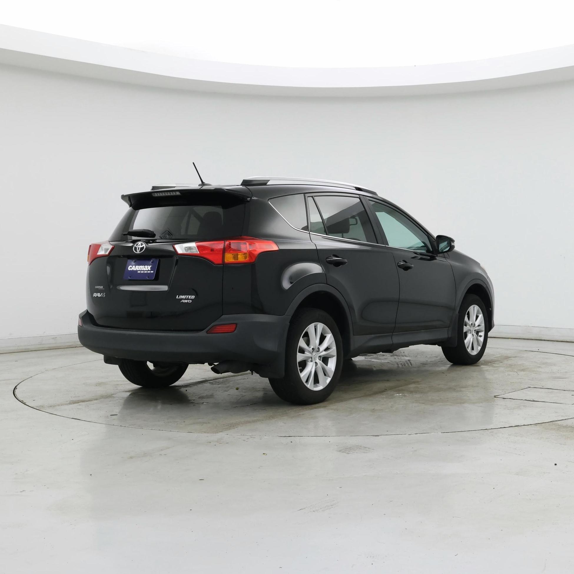 Thumbnail: 2014 Toyota RAV4 - 8