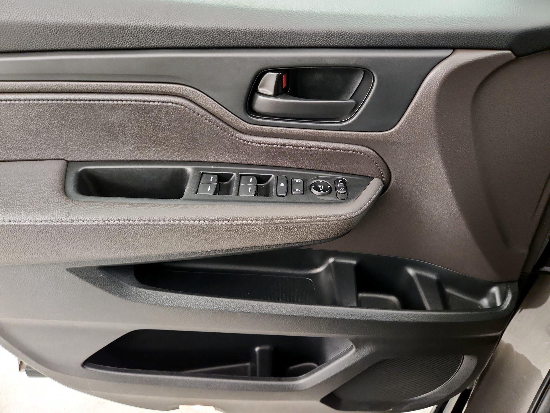 Thumbnail: 2020 Honda Odyssey - 12