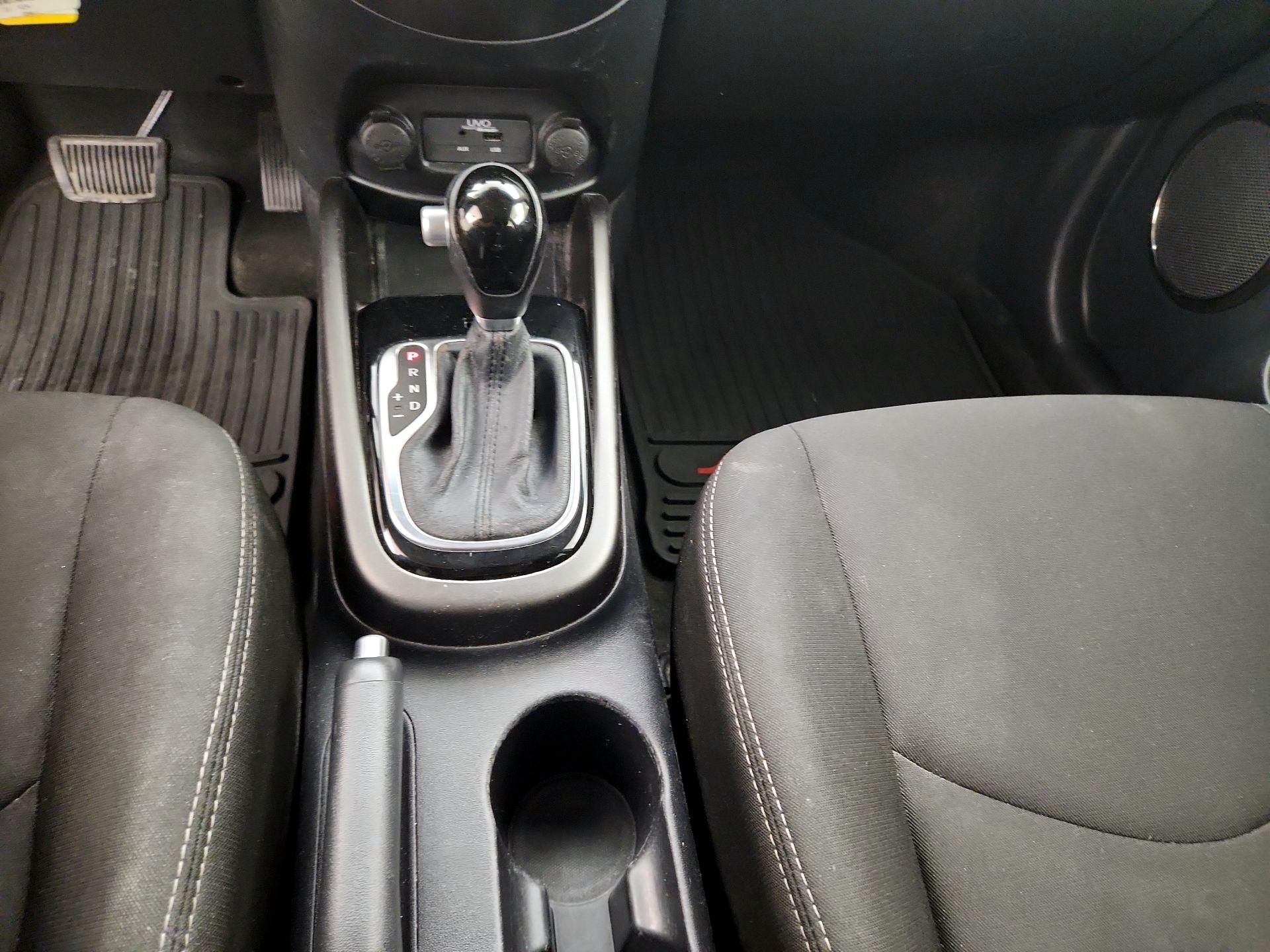 Thumbnail: 2013 Kia Soul - 17