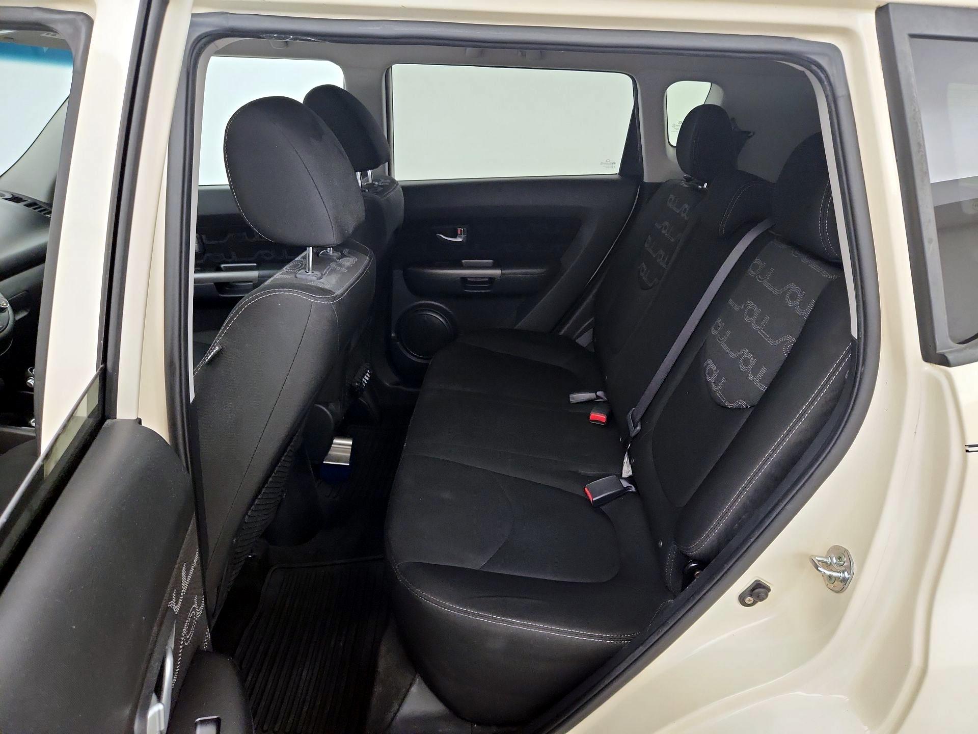Thumbnail: 2013 Kia Soul - 20