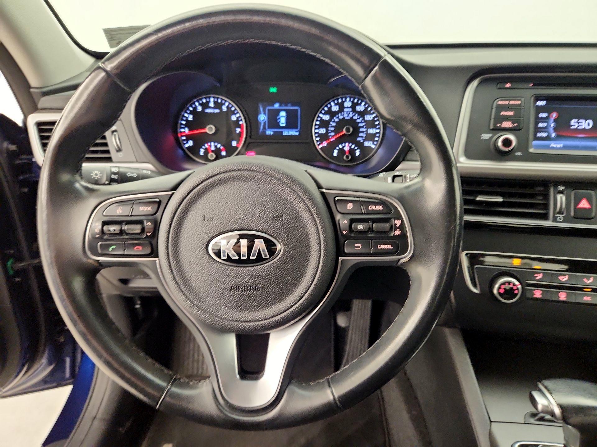 Thumbnail: 2016 Kia Optima - 10