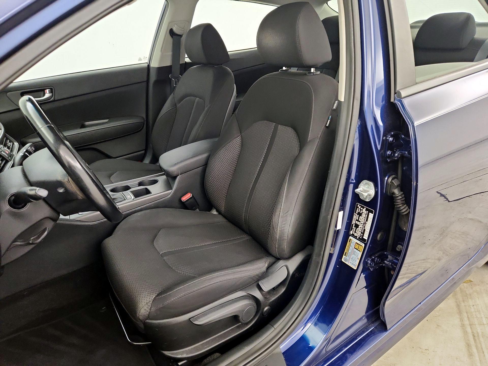 Thumbnail: 2016 Kia Optima - 11