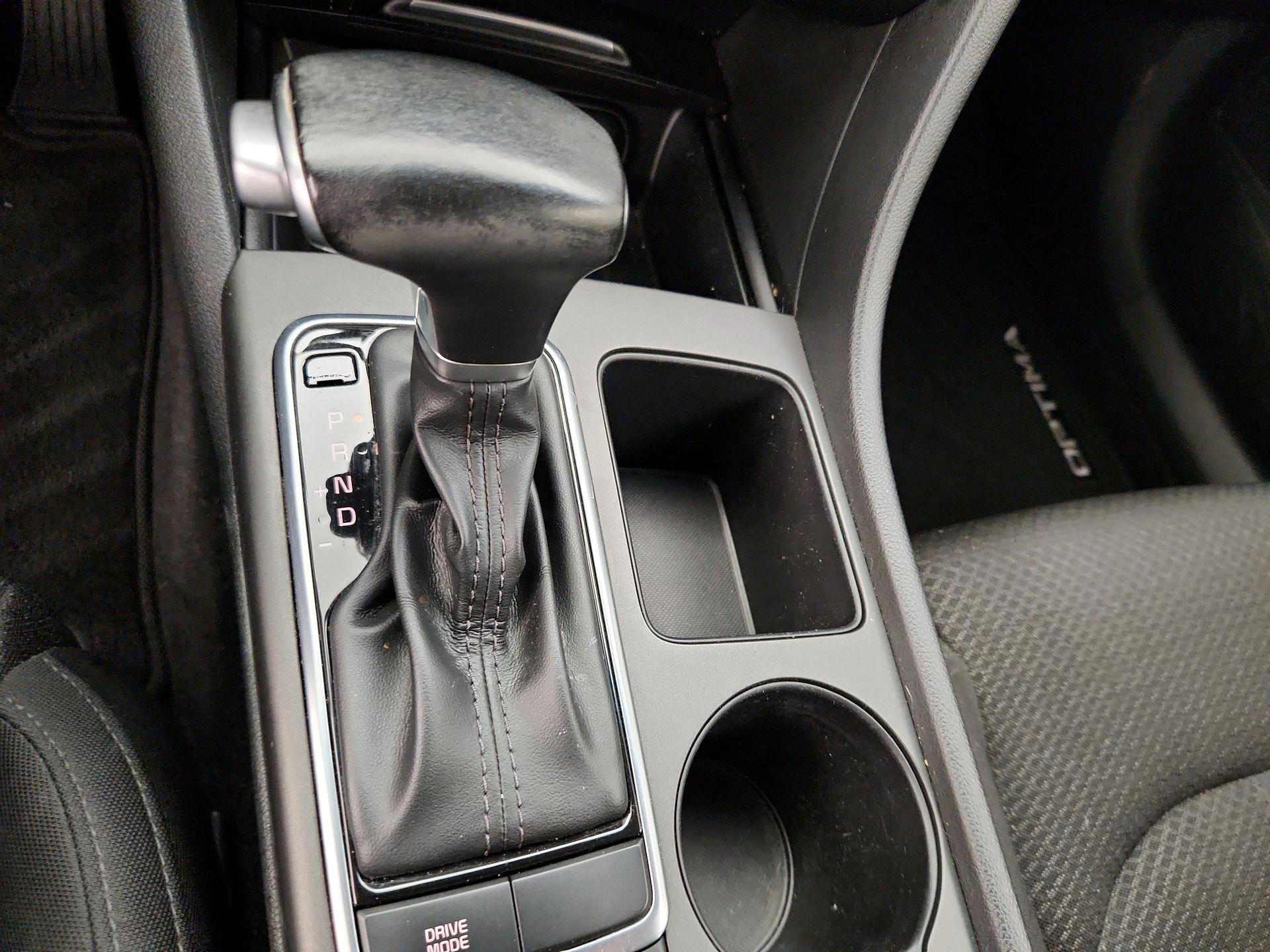 Thumbnail: 2016 Kia Optima - 17