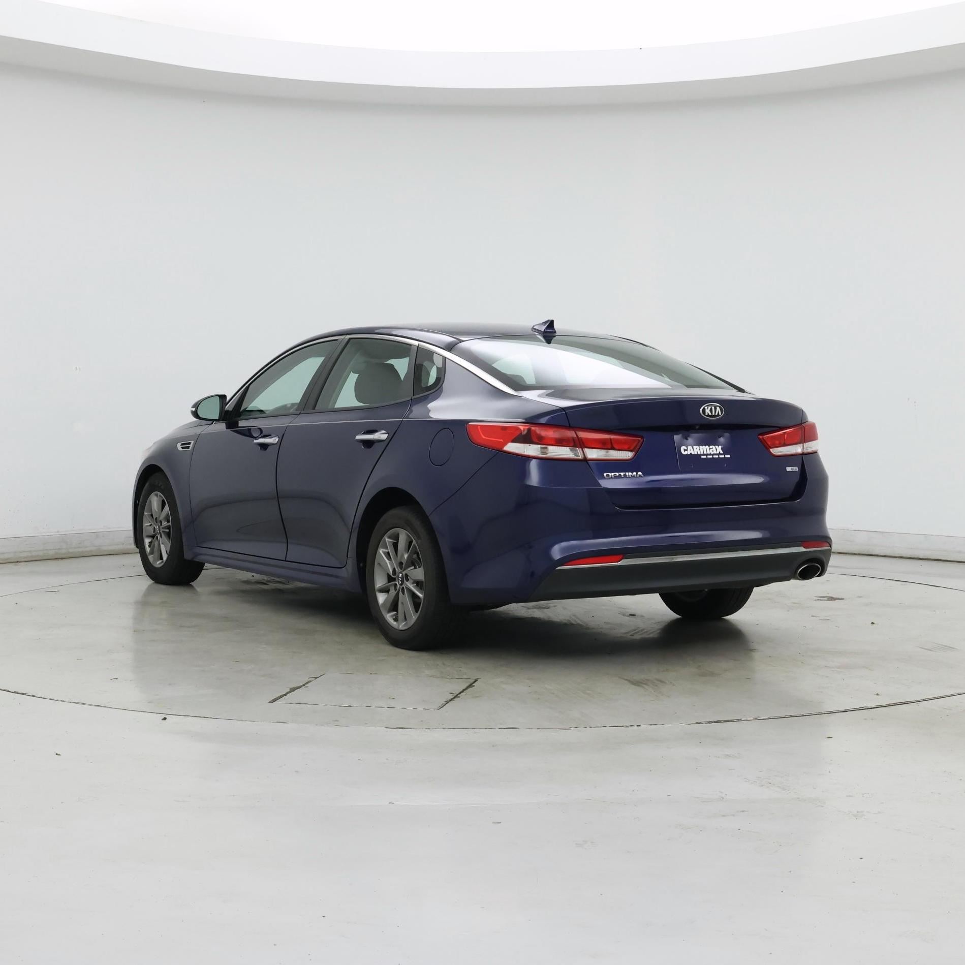 Thumbnail: 2016 Kia Optima - 2