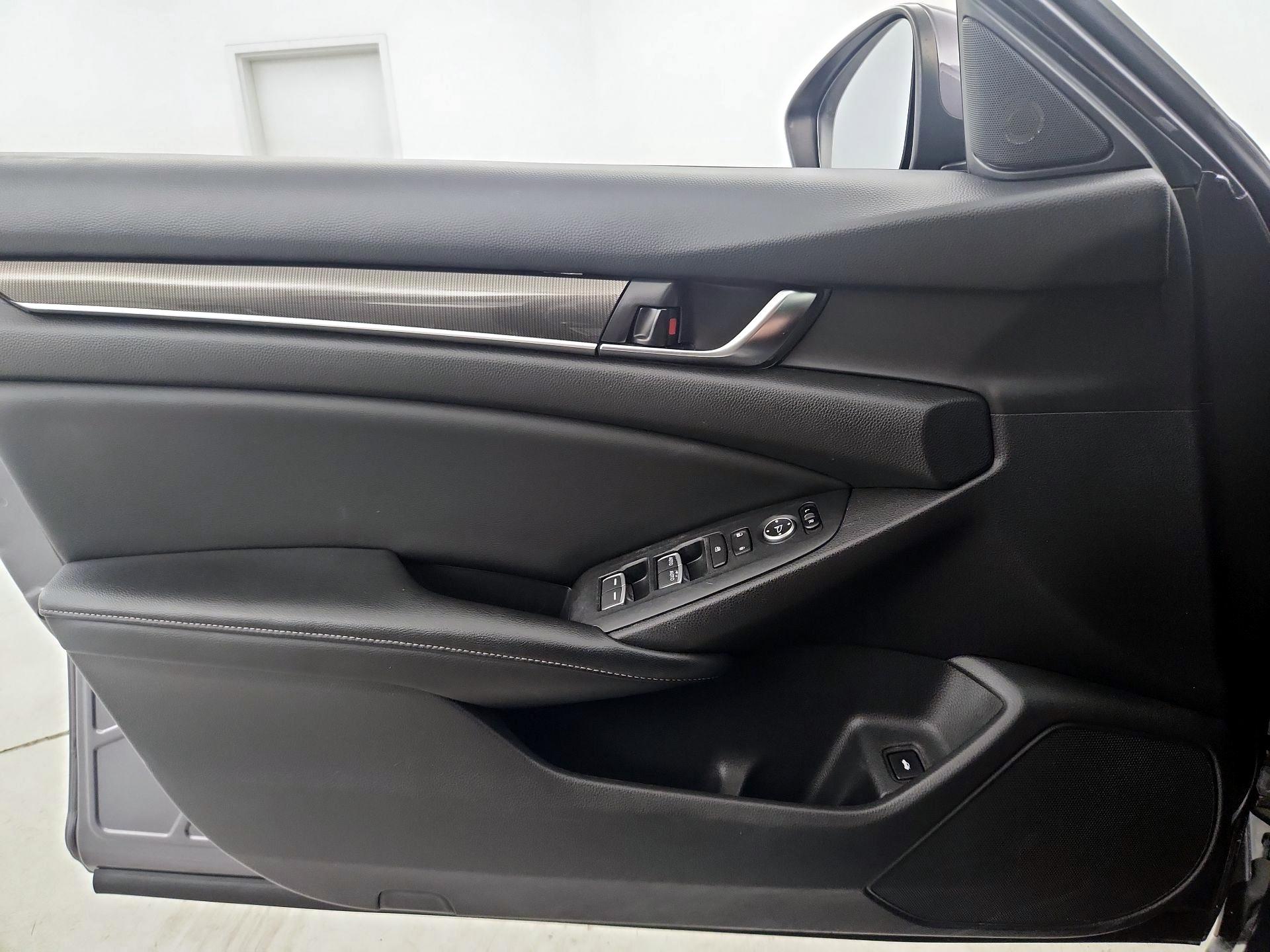 Thumbnail: 2018 Honda Accord - 12