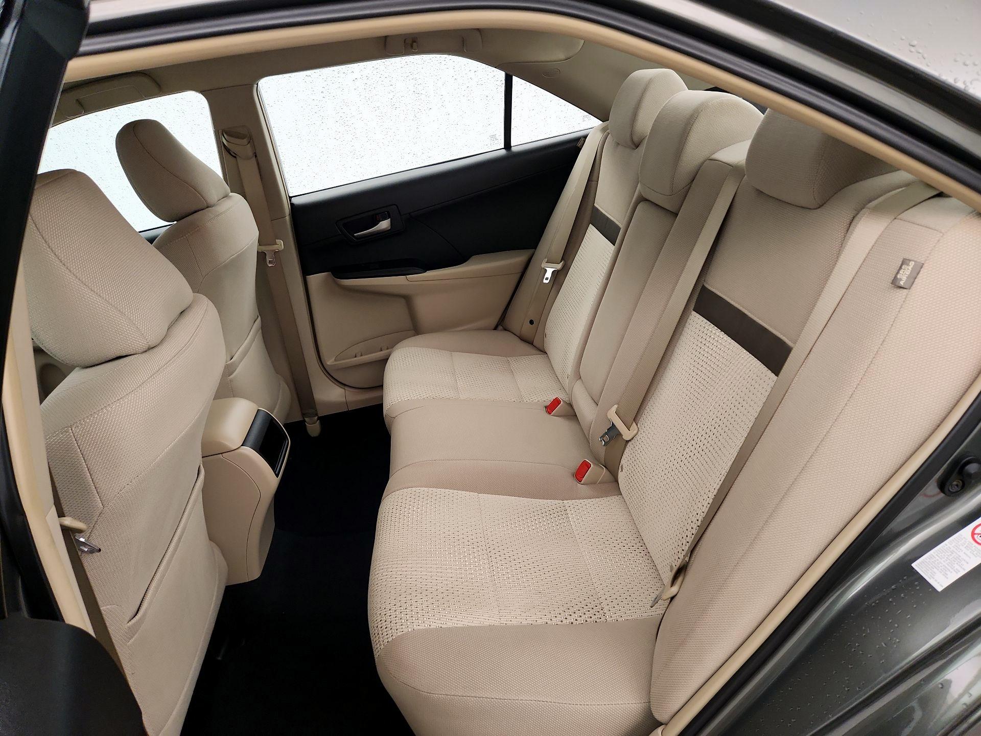 Thumbnail: 2013 Toyota Camry - 18