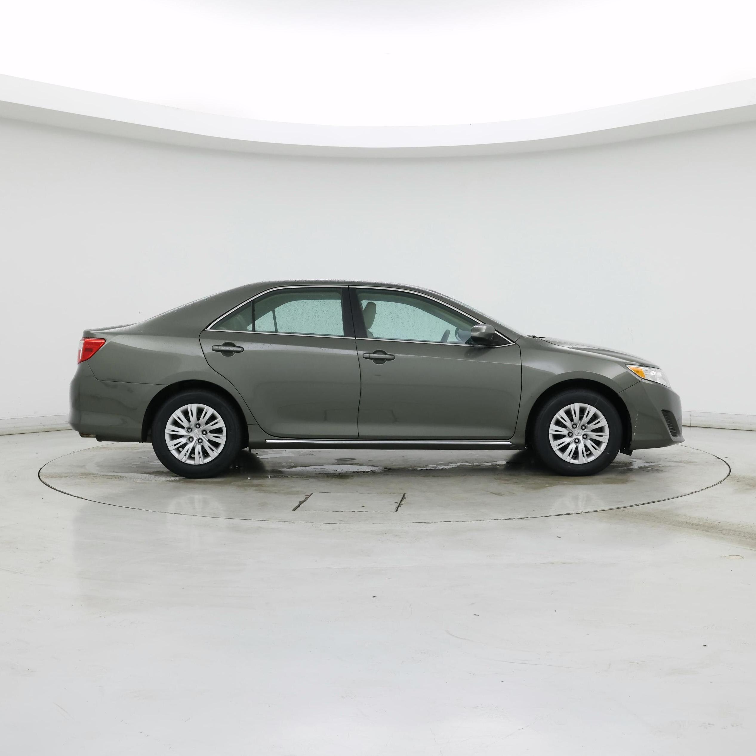 Thumbnail: 2013 Toyota Camry - 7