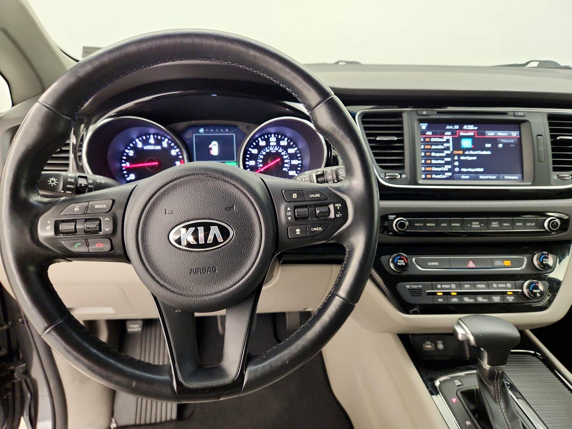 Thumbnail: 2017 Kia Sedona - 10