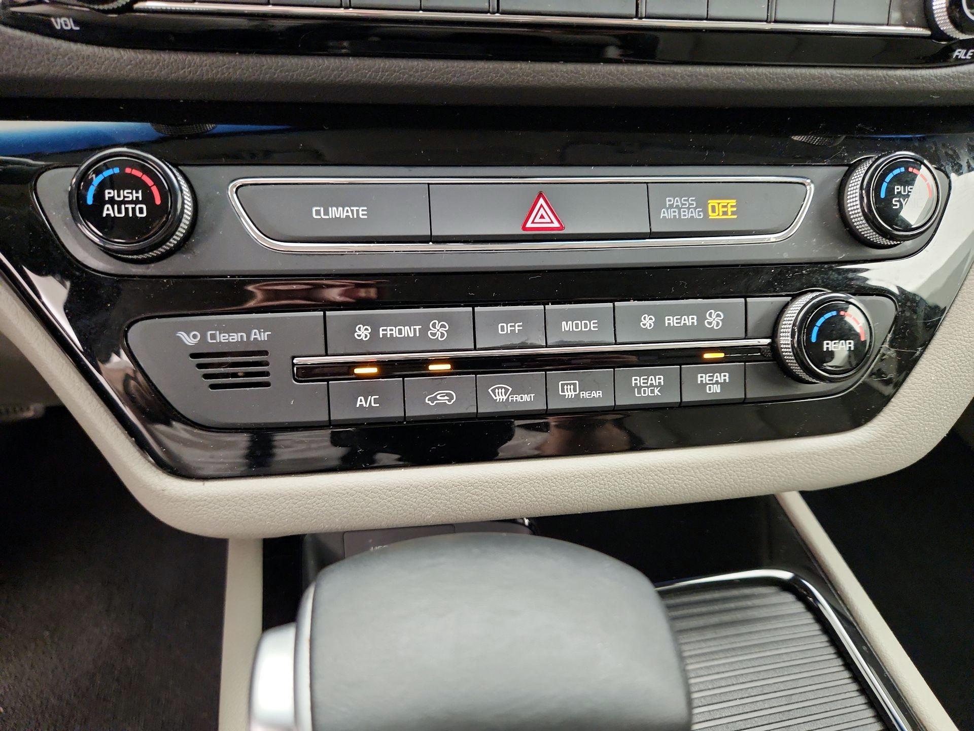 Thumbnail: 2017 Kia Sedona - 17