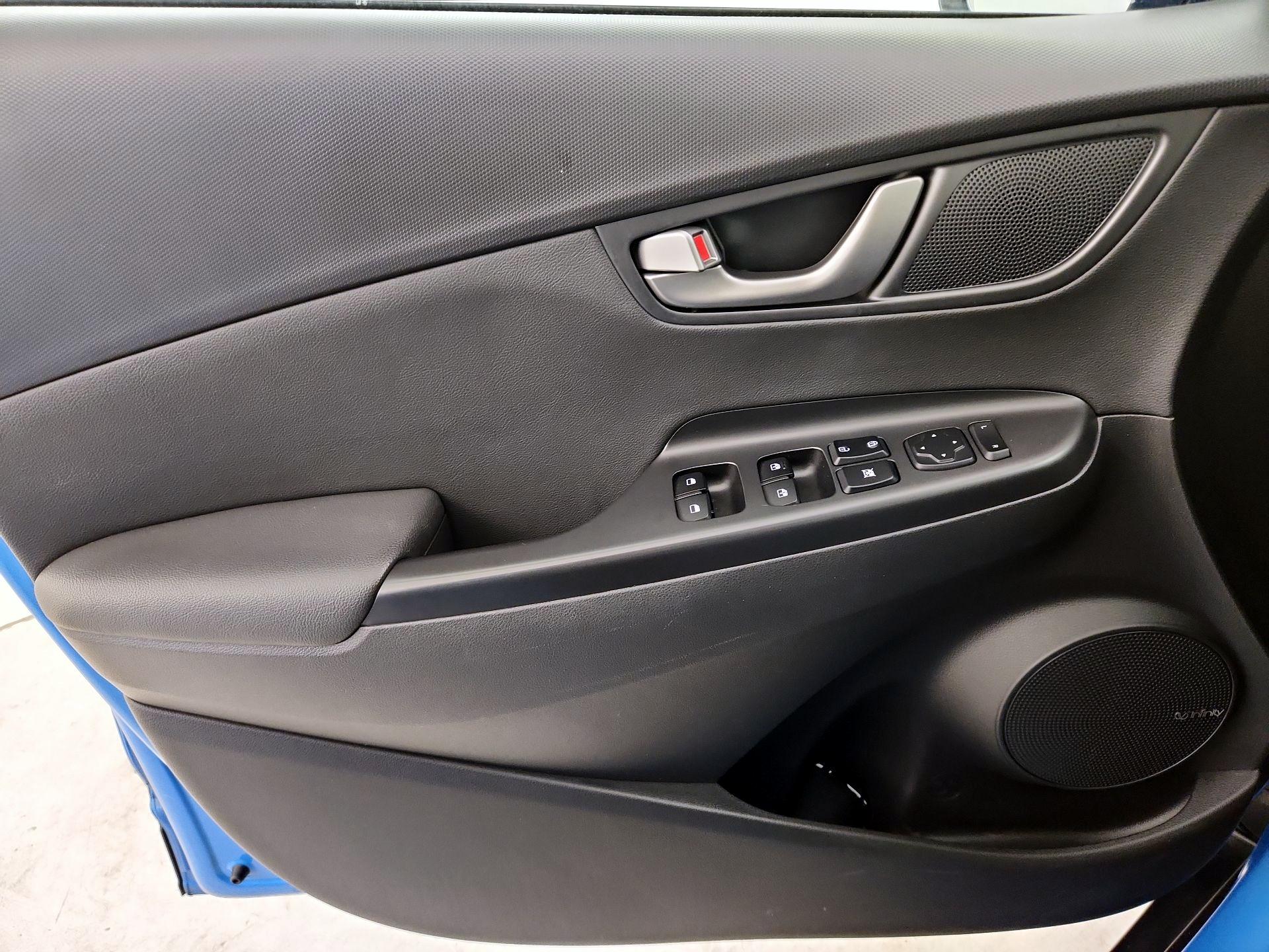 Thumbnail: 2020 Hyundai Kona - 12