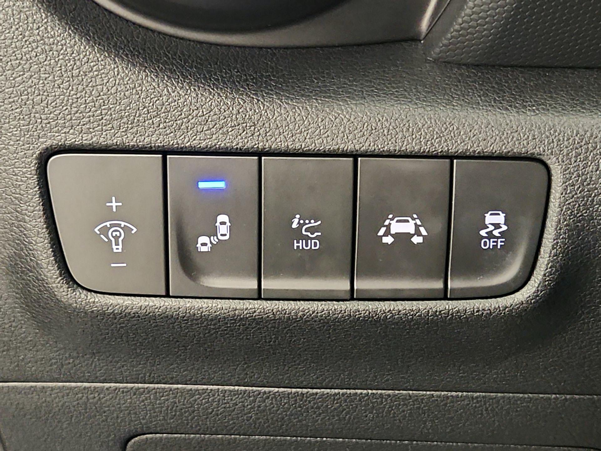 Thumbnail: 2020 Hyundai Kona - 13