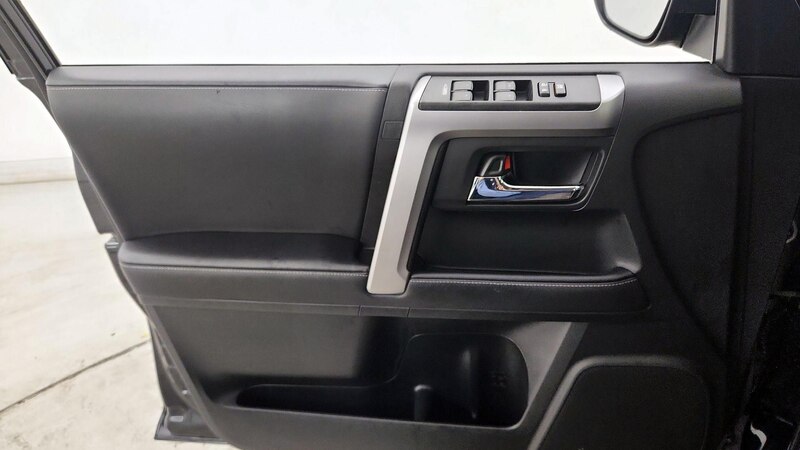 2023 Toyota 4Runner SR5 12