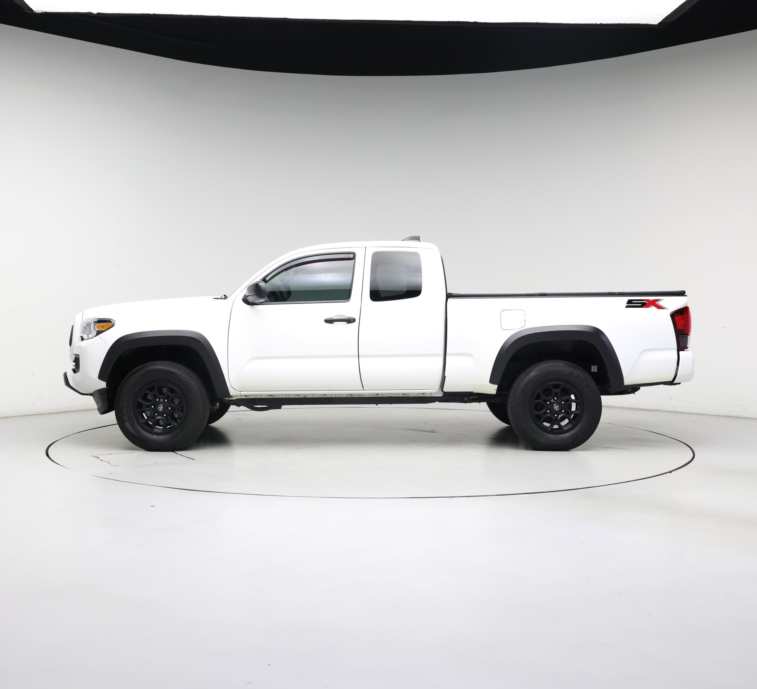 Thumbnail: 2020 Toyota Tacoma - 3