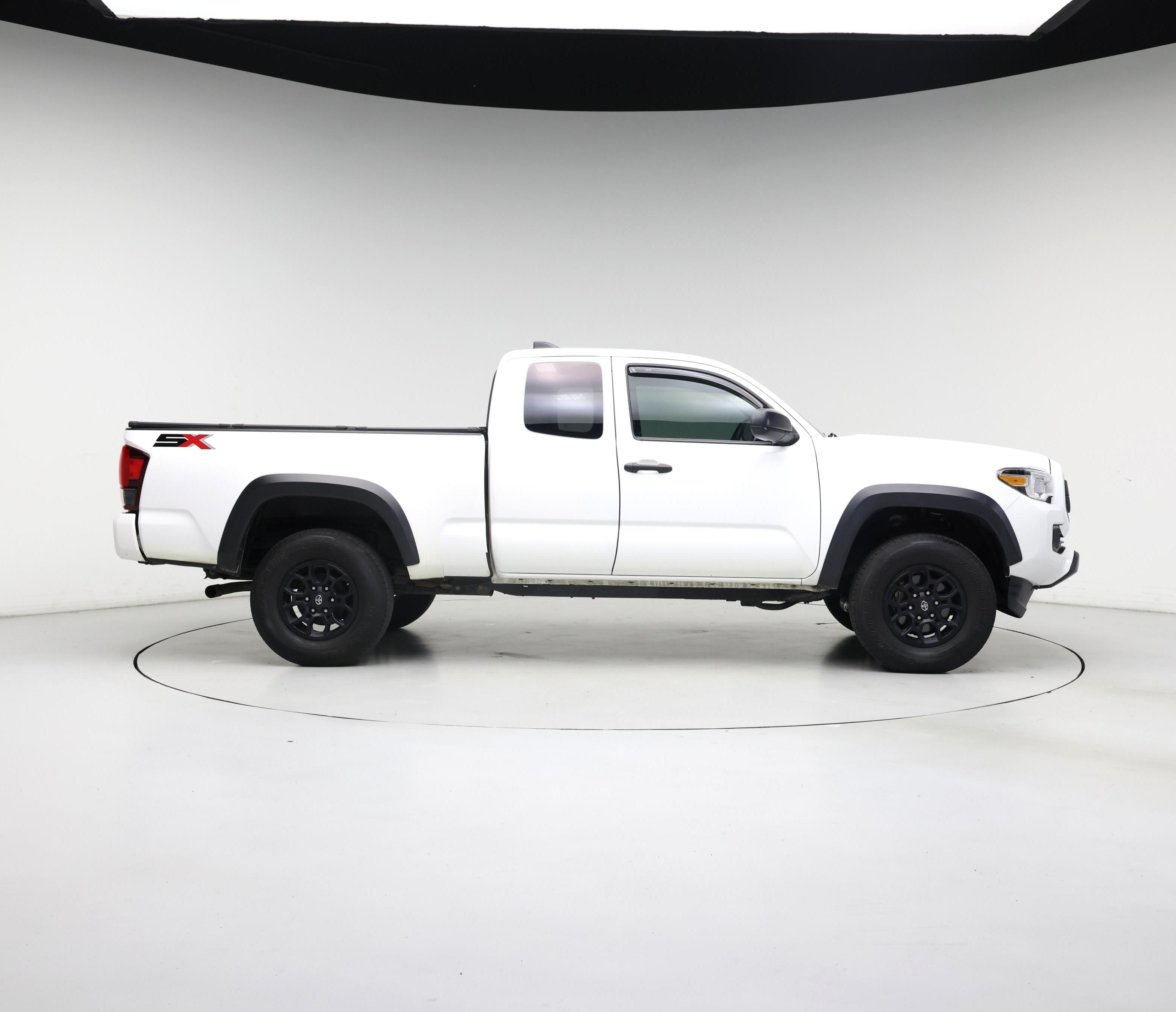 Thumbnail: 2020 Toyota Tacoma - 7