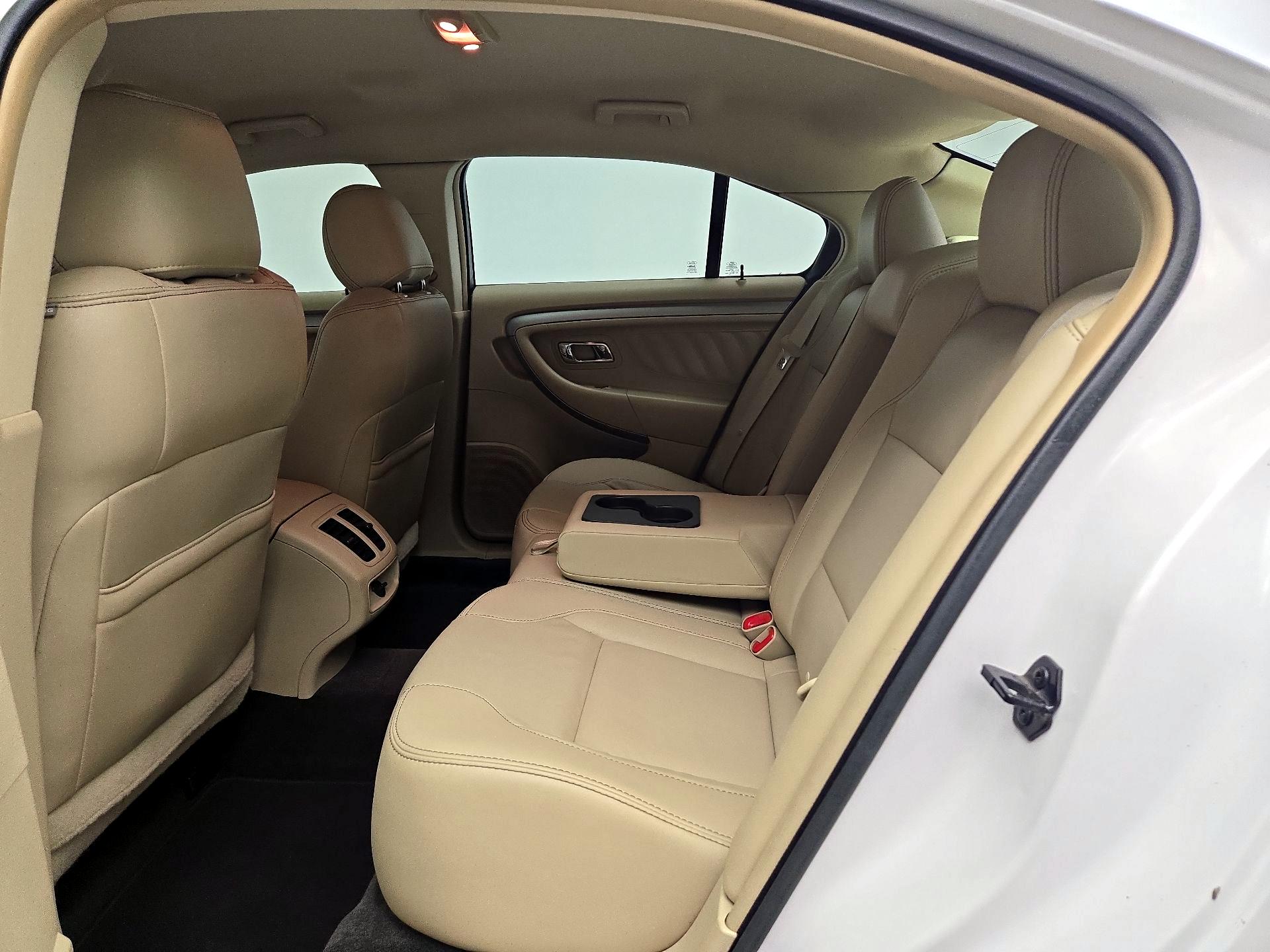 Thumbnail: 2015 Ford Taurus - 19
